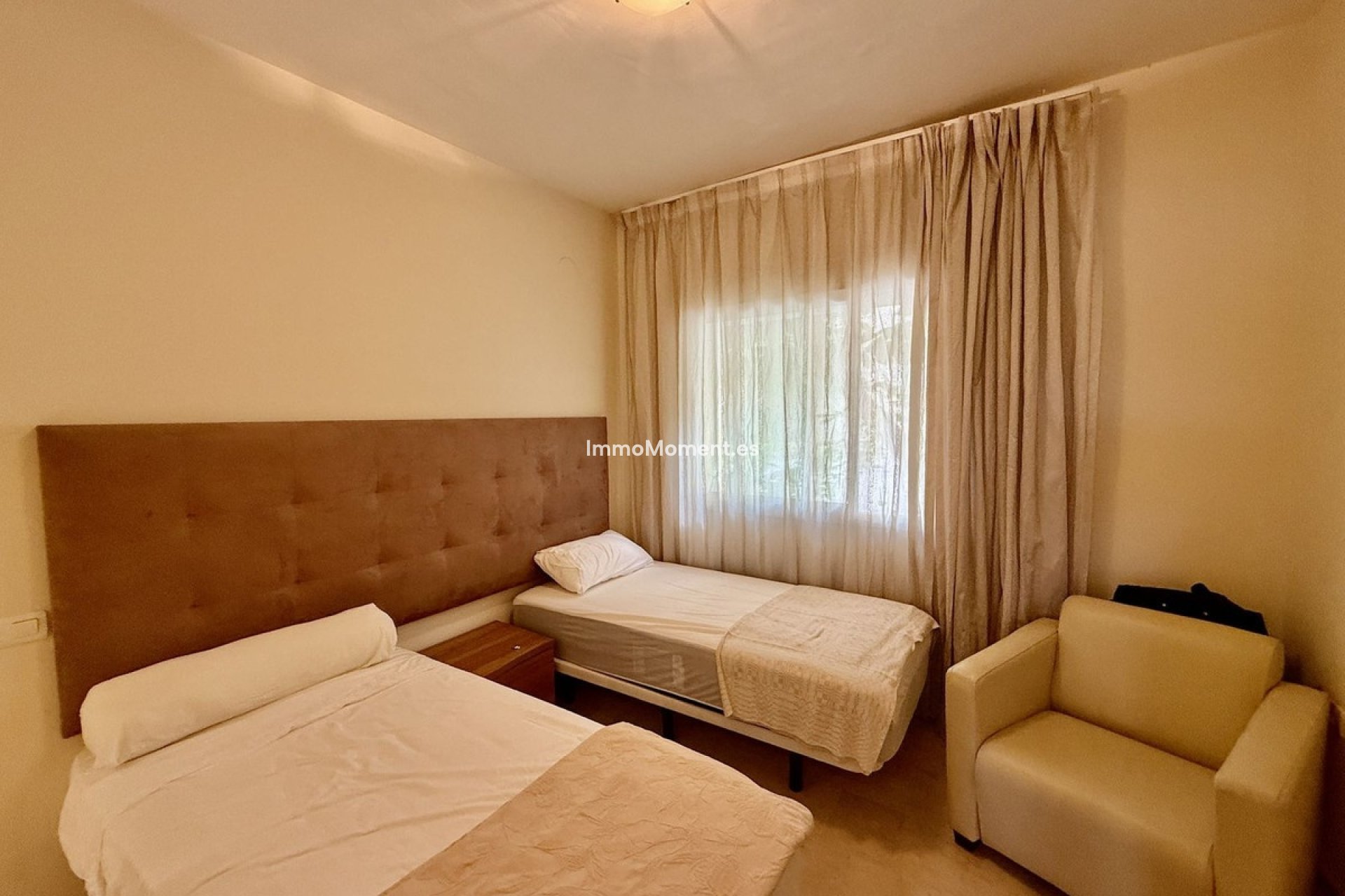 Resale - Apartment - Marbella - Elviria