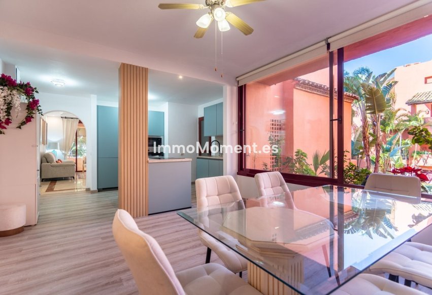 Resale - Apartment - Marbella - Elviria