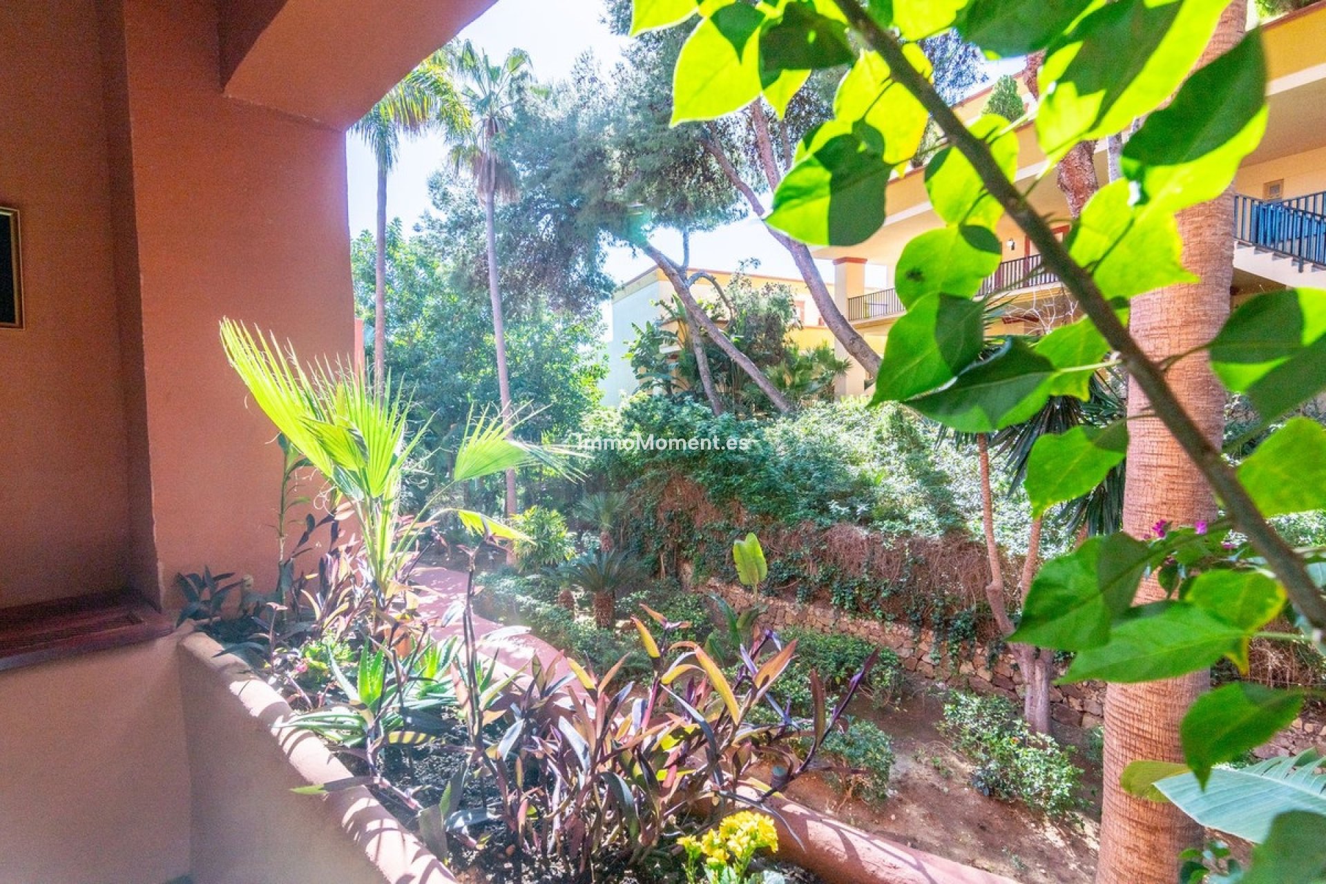 Resale - Apartment - Marbella - Elviria