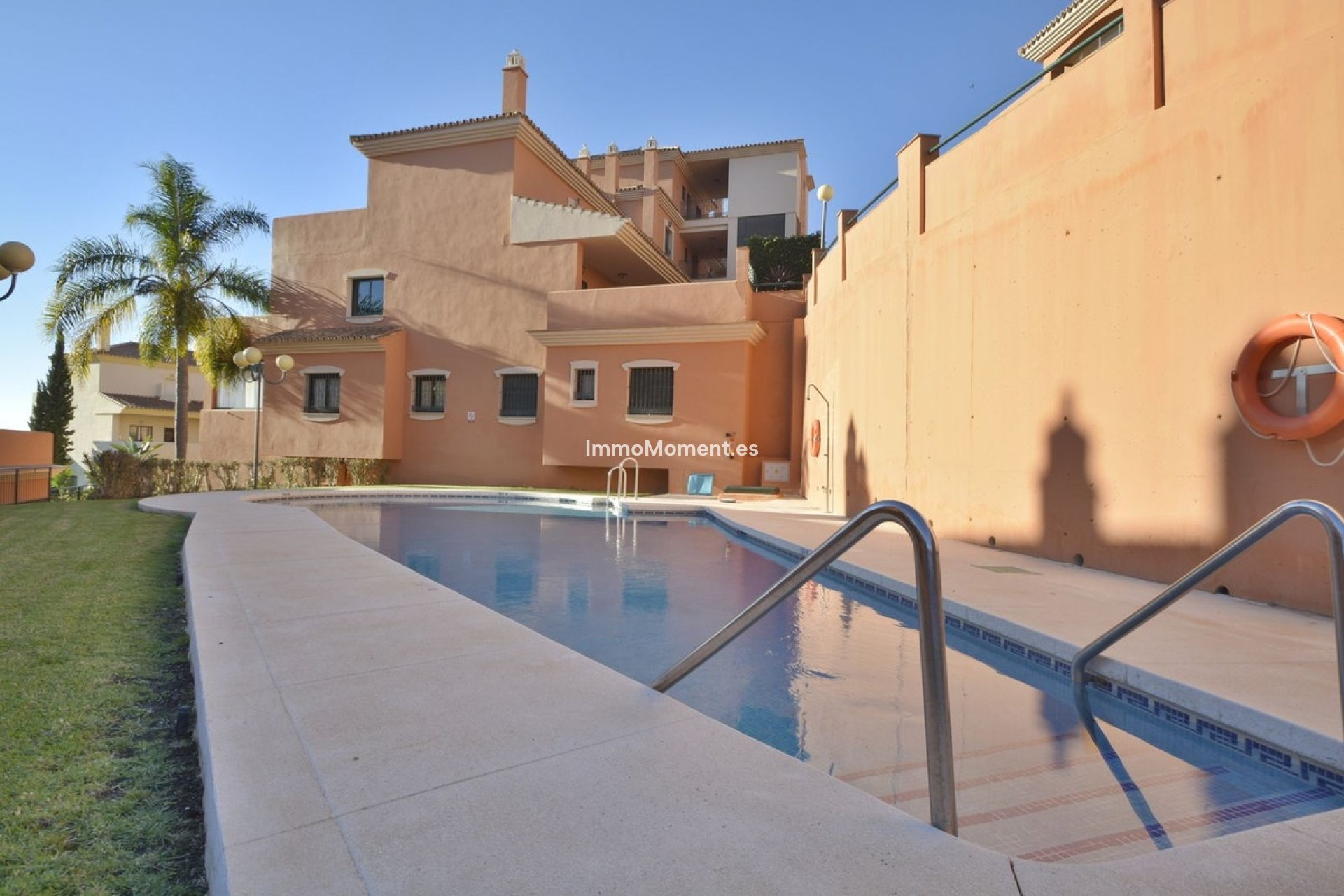 Resale - Apartment - Marbella - Elviria