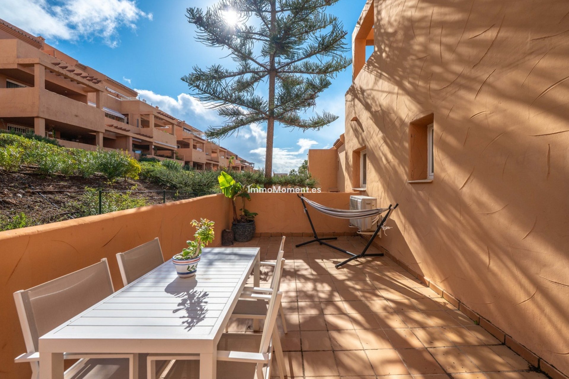 Resale - Apartment - Marbella - Elviria