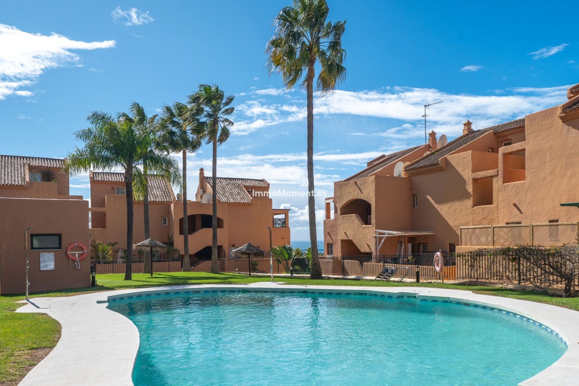 Resale - Apartment - Marbella - Elviria