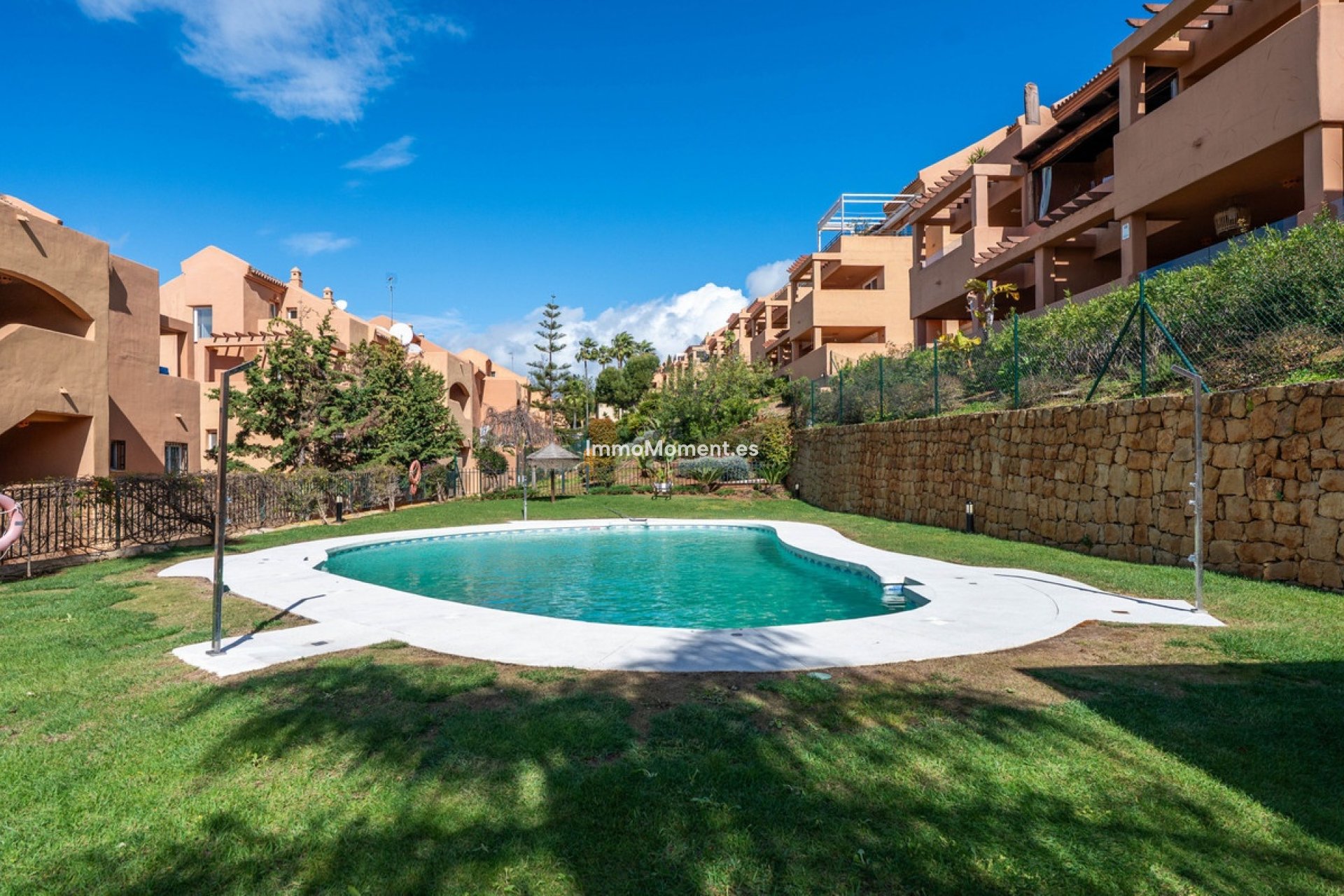 Resale - Apartment - Marbella - Elviria