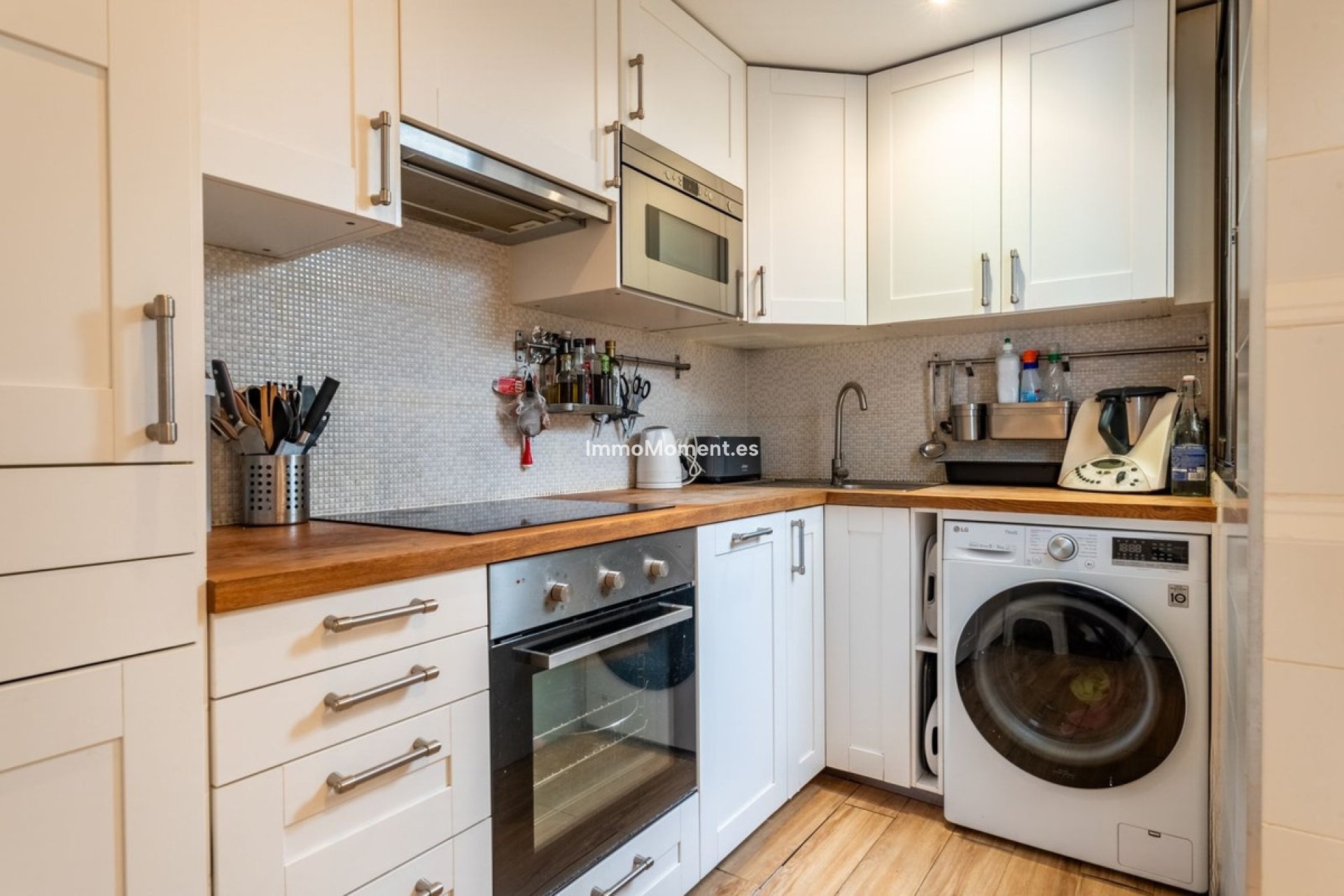 Resale - Apartment - Marbella - Elviria