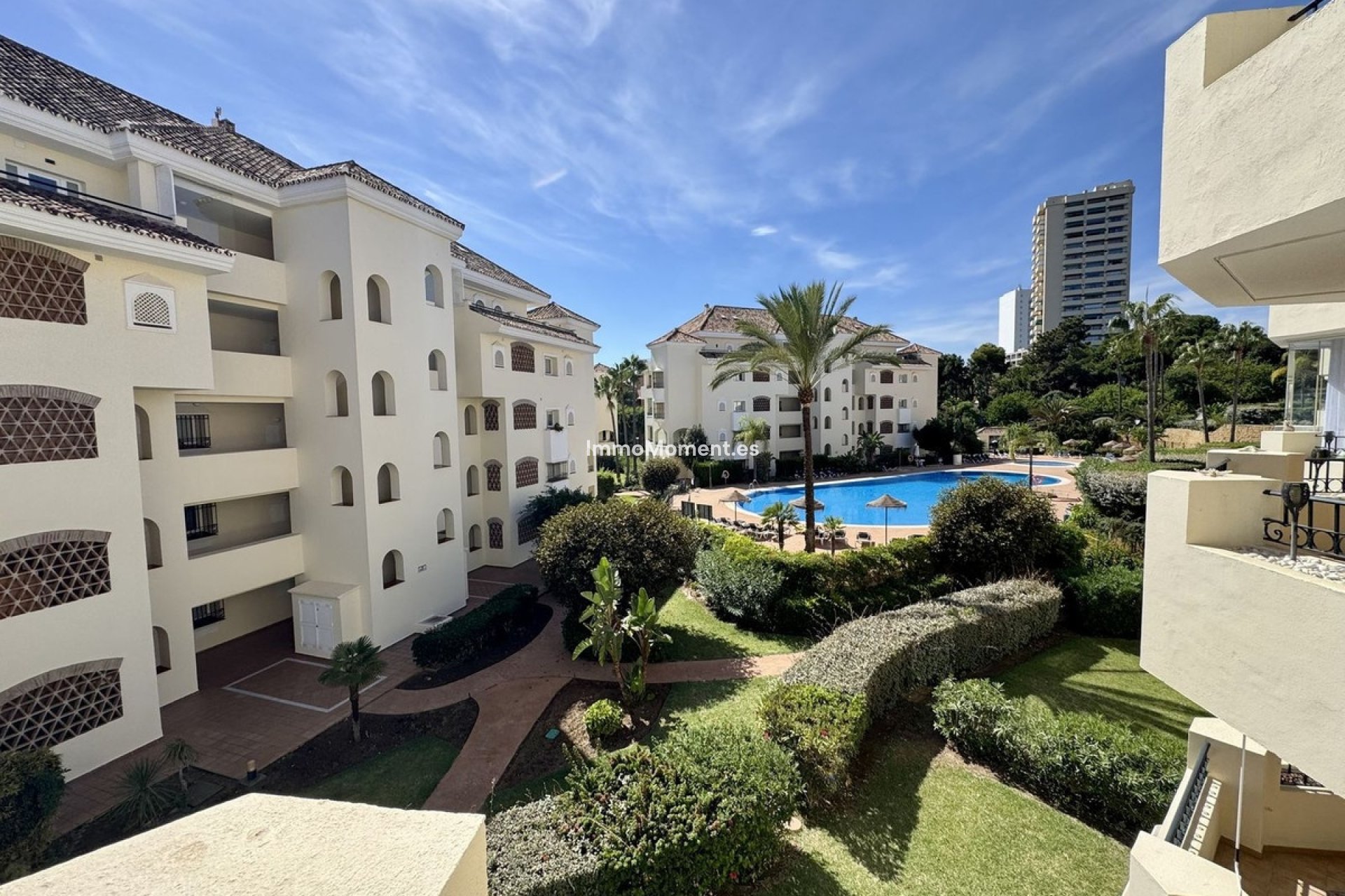 Resale - Apartment - Marbella - Elviria
