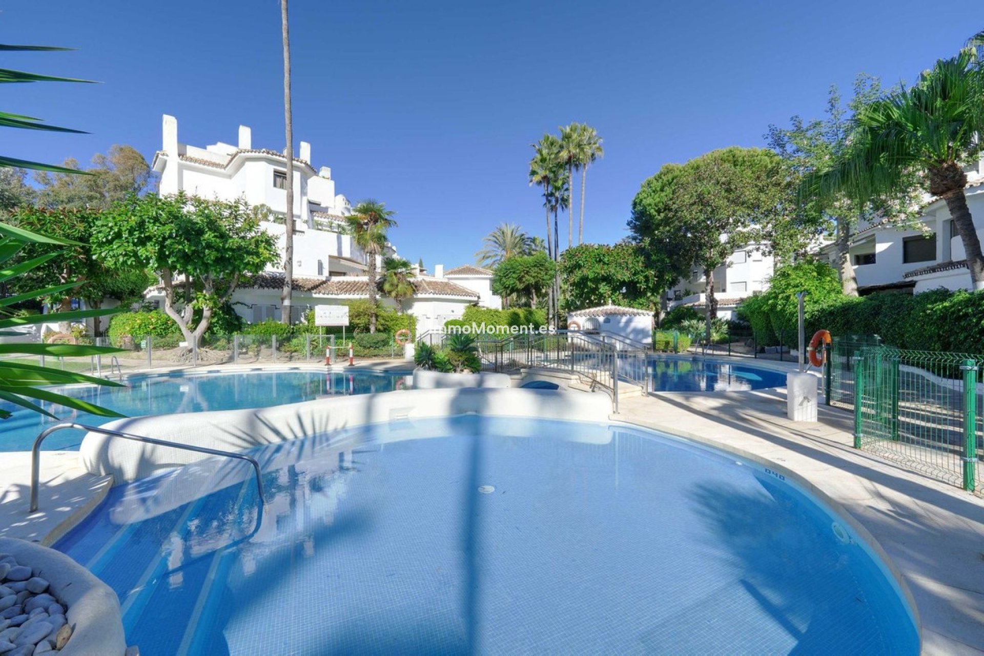 Resale - Apartment - Marbella - Elviria