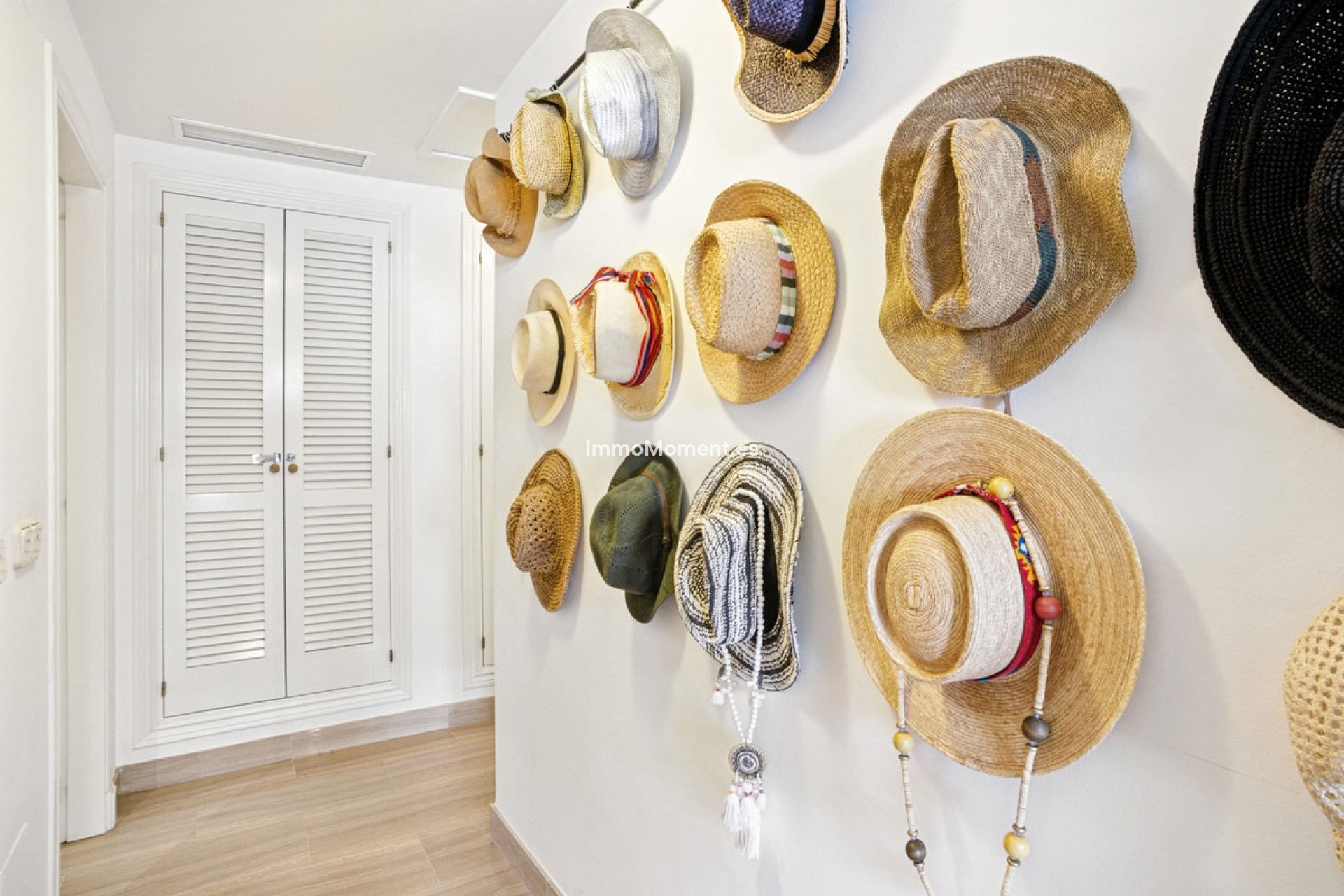 Resale - Apartment - Marbella - Elviria