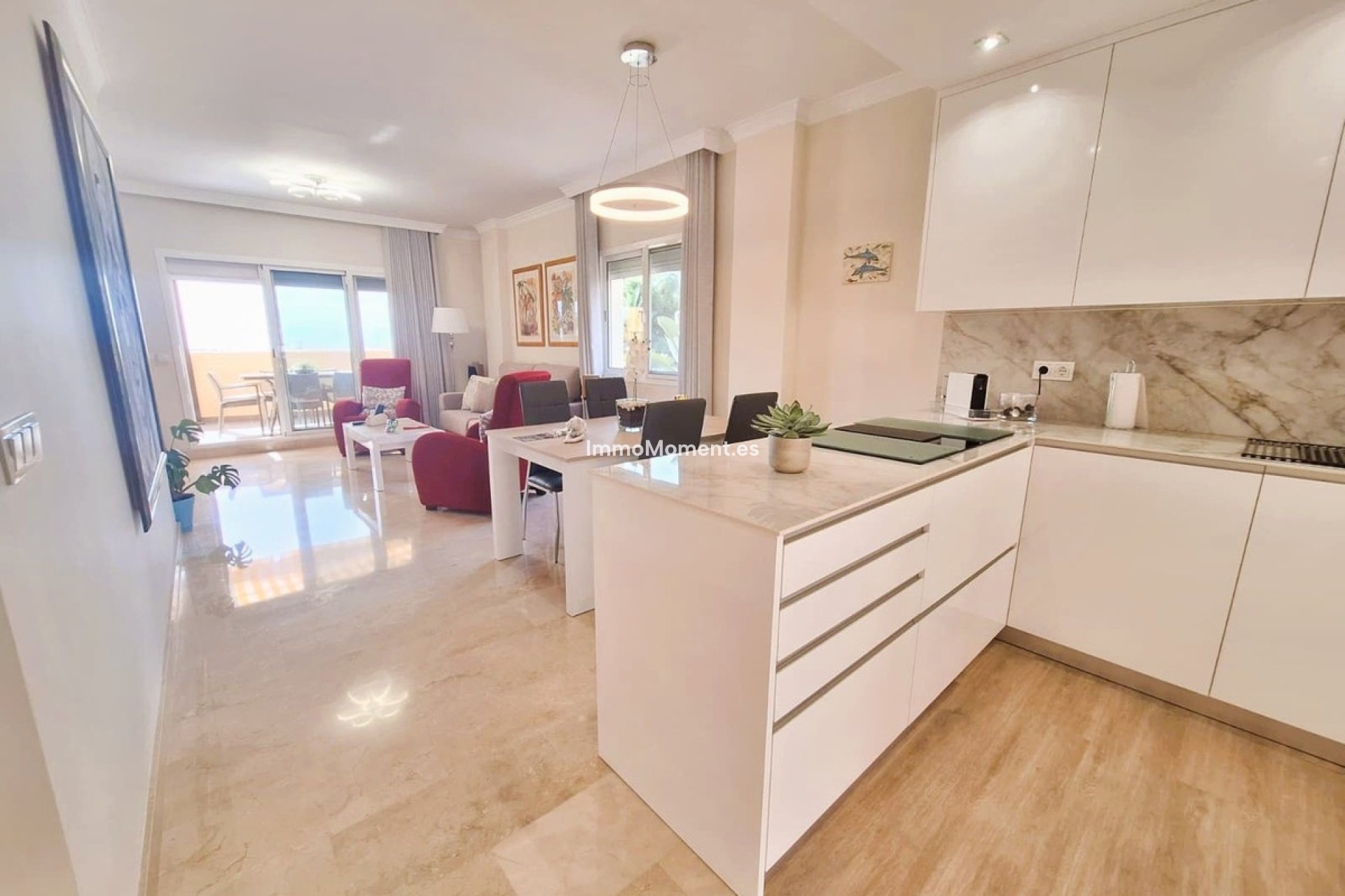 Resale - Apartment - Marbella - Elviria