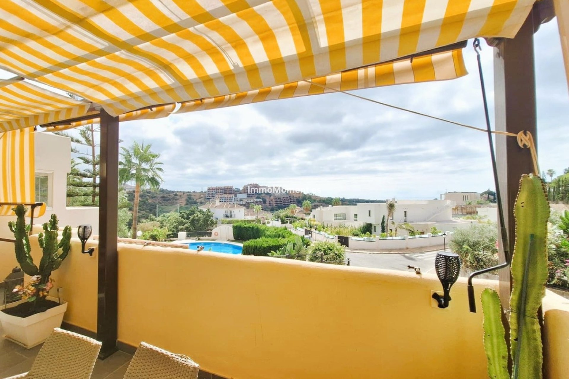 Resale - Apartment - Marbella - Elviria