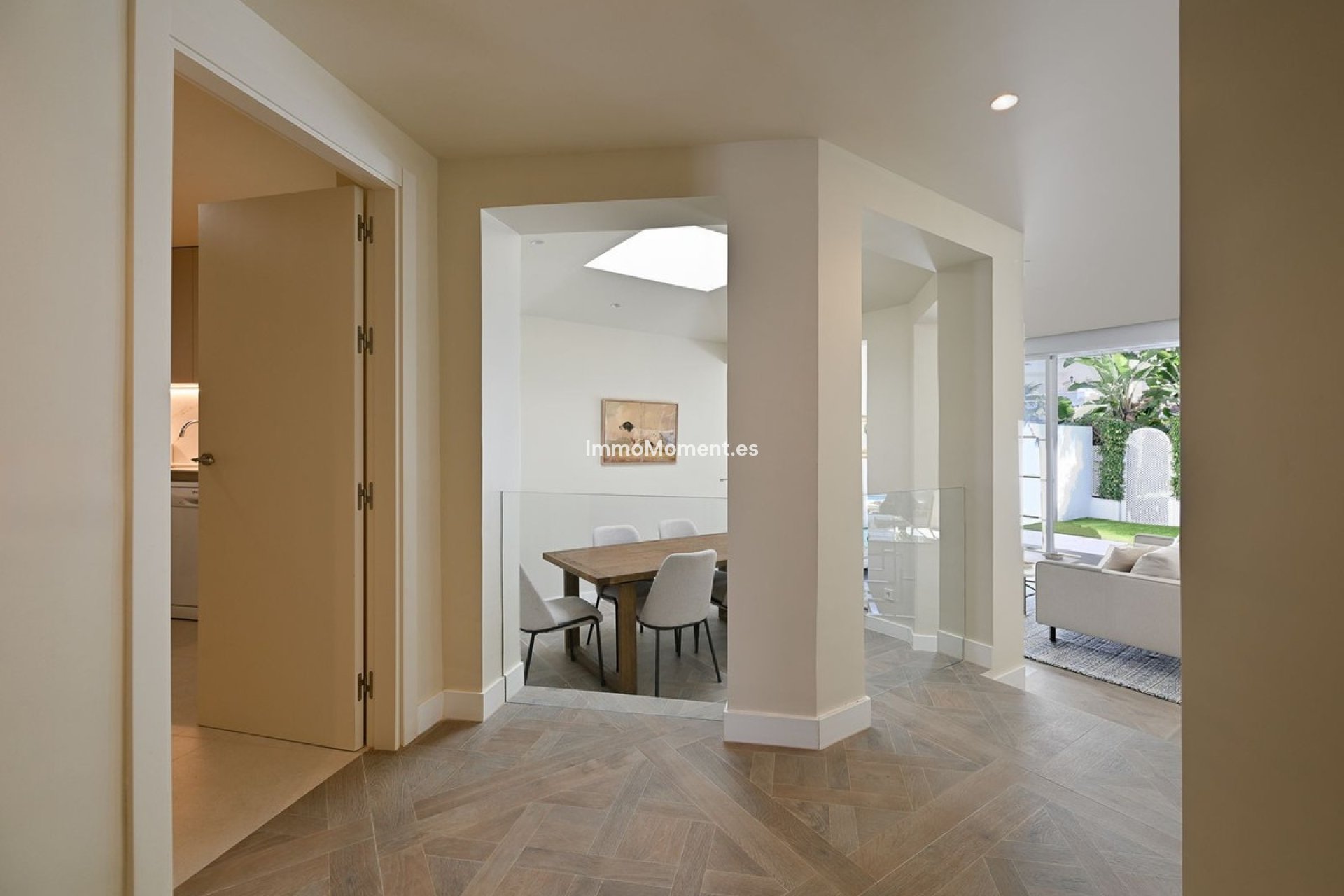 Resale - Apartment - Marbella - Elviria