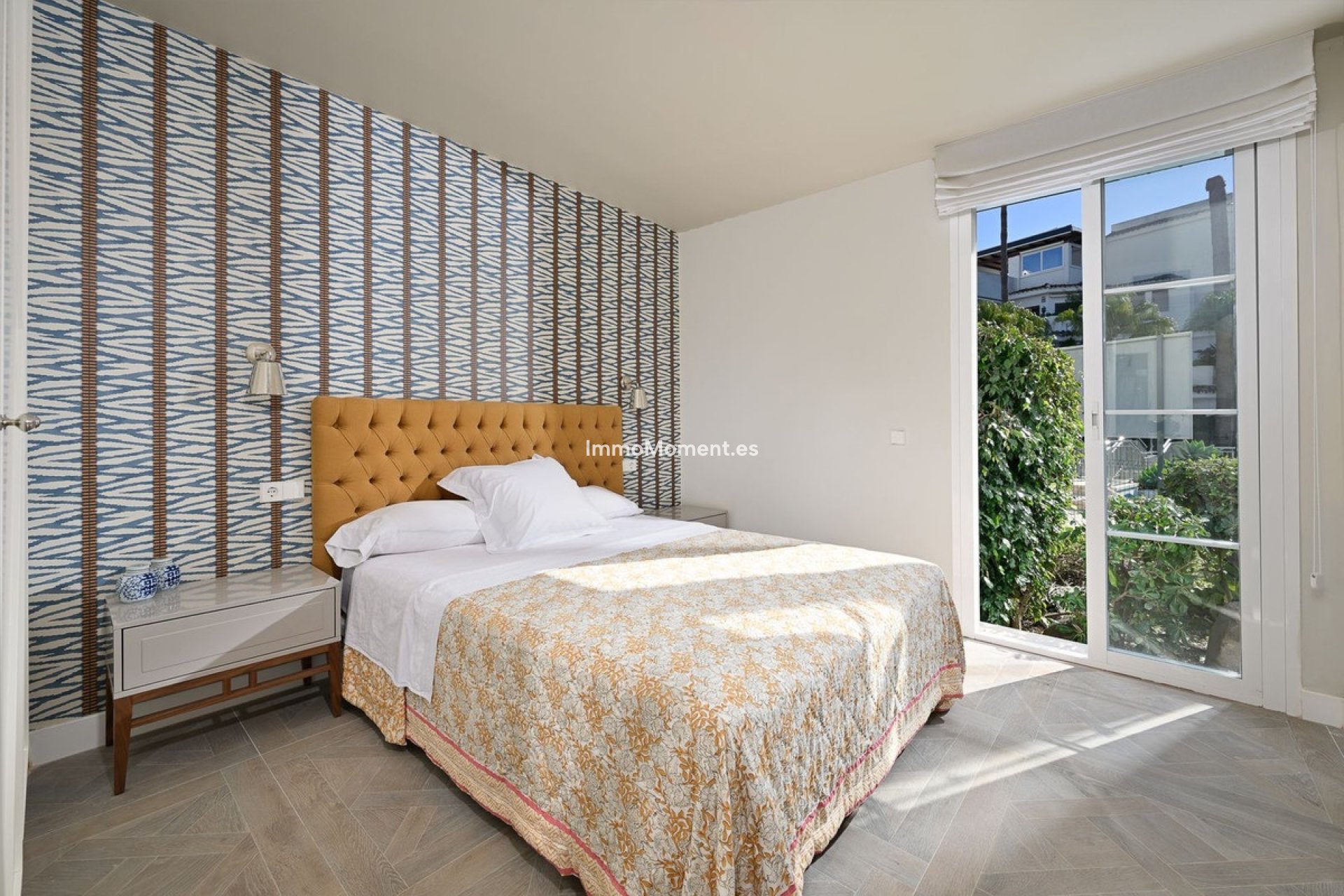 Resale - Apartment - Marbella - Elviria