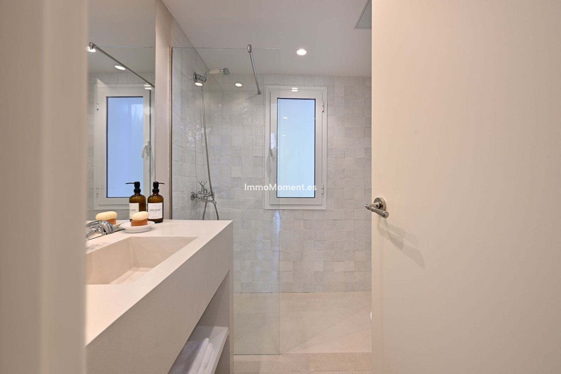 Resale - Apartment - Marbella - Elviria