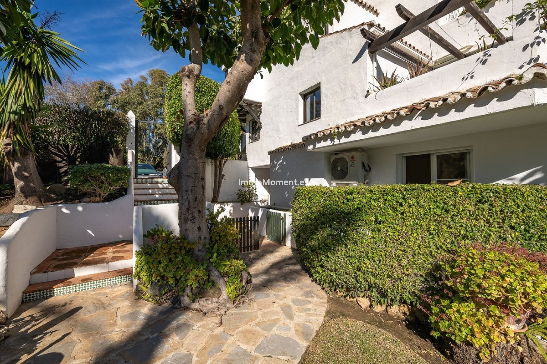 Resale - Apartment - Marbella - Elviria