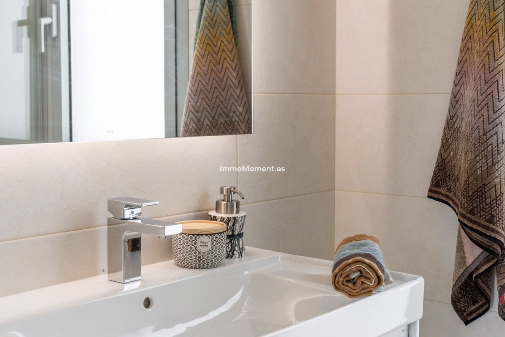 Resale - Apartment - Marbella - Elviria