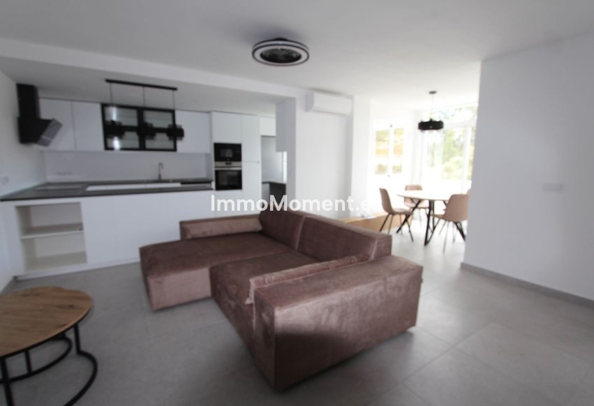 Resale - Apartment - Marbella - Elviria