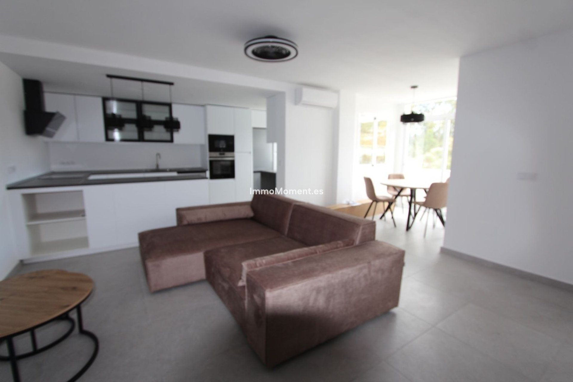 Resale - Apartment - Marbella - Elviria