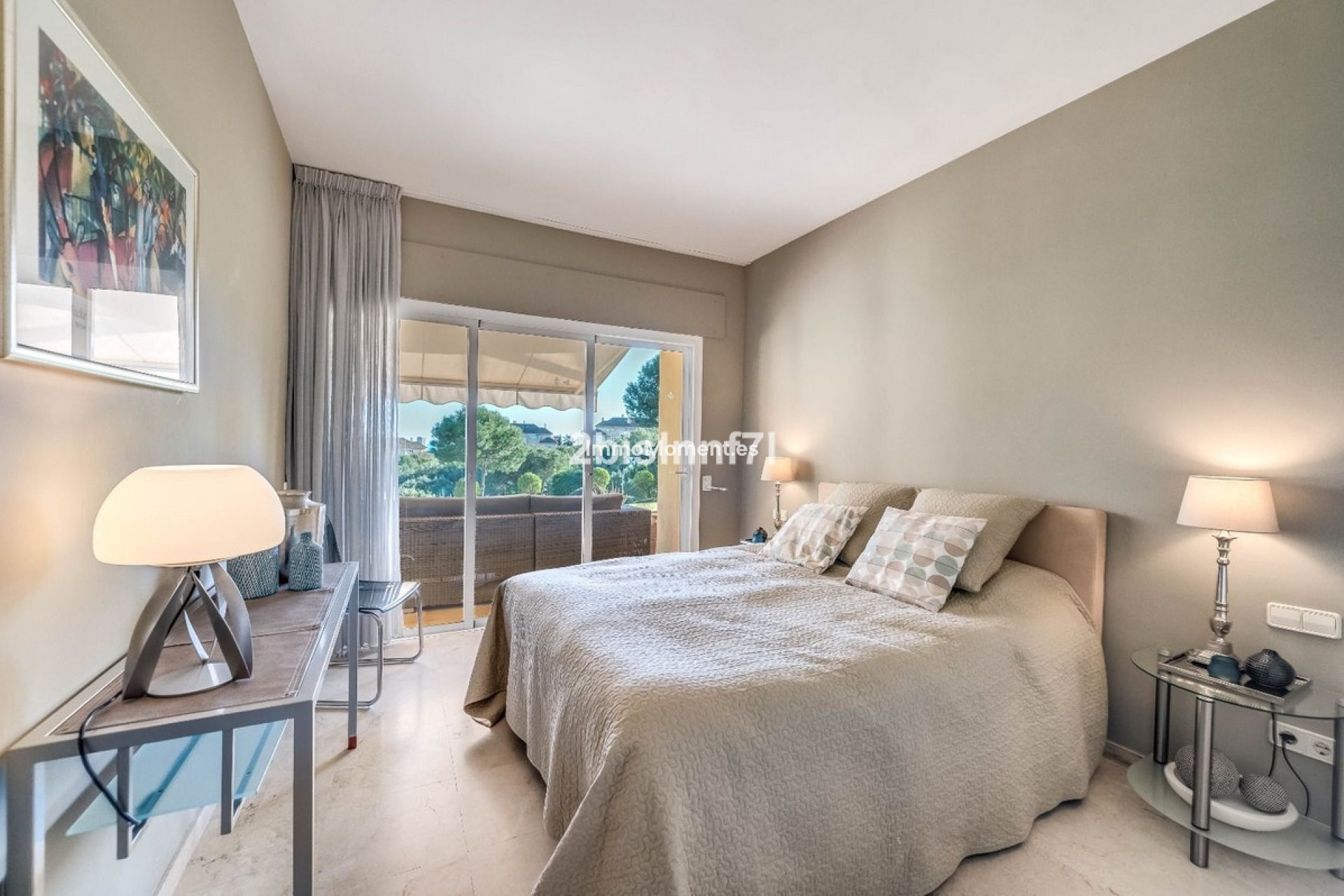 Resale - Apartment - Marbella - Elviria