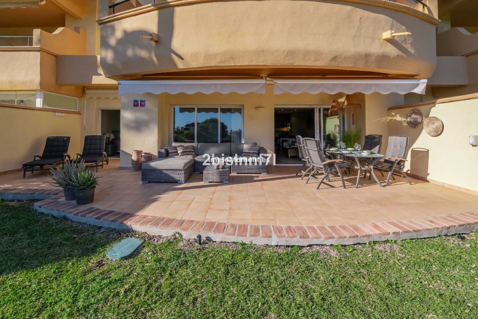 Resale - Apartment - Marbella - Elviria