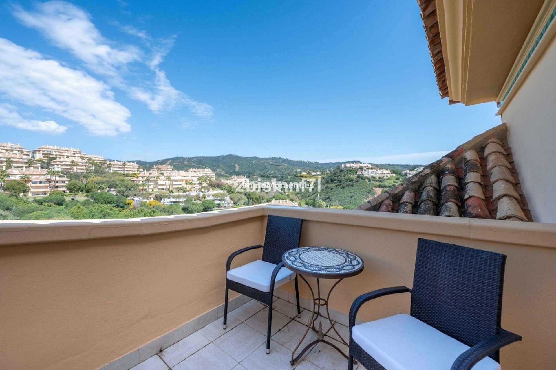 Resale - Apartment - Marbella - Elviria