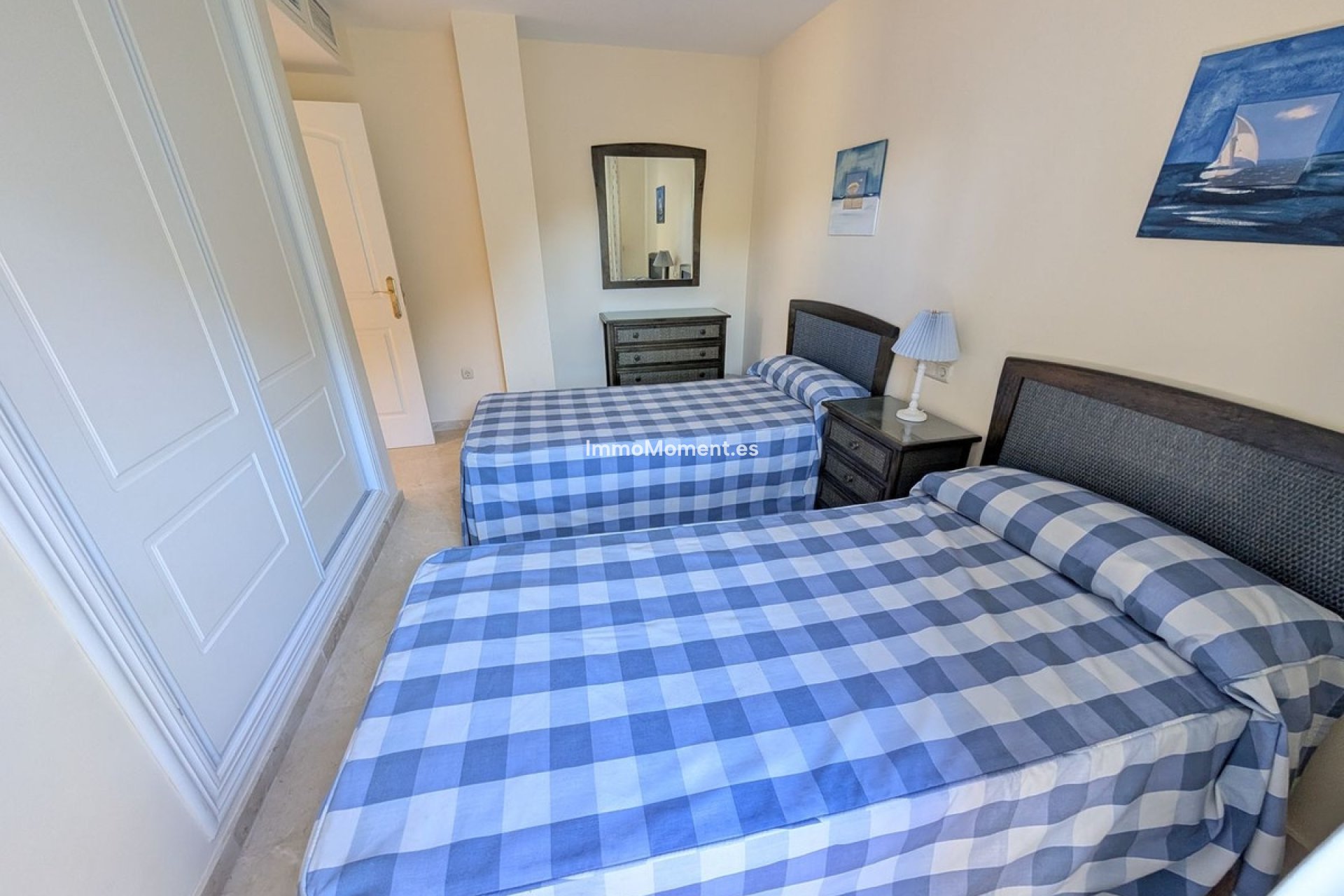 Resale - Apartment - Marbella - Elviria