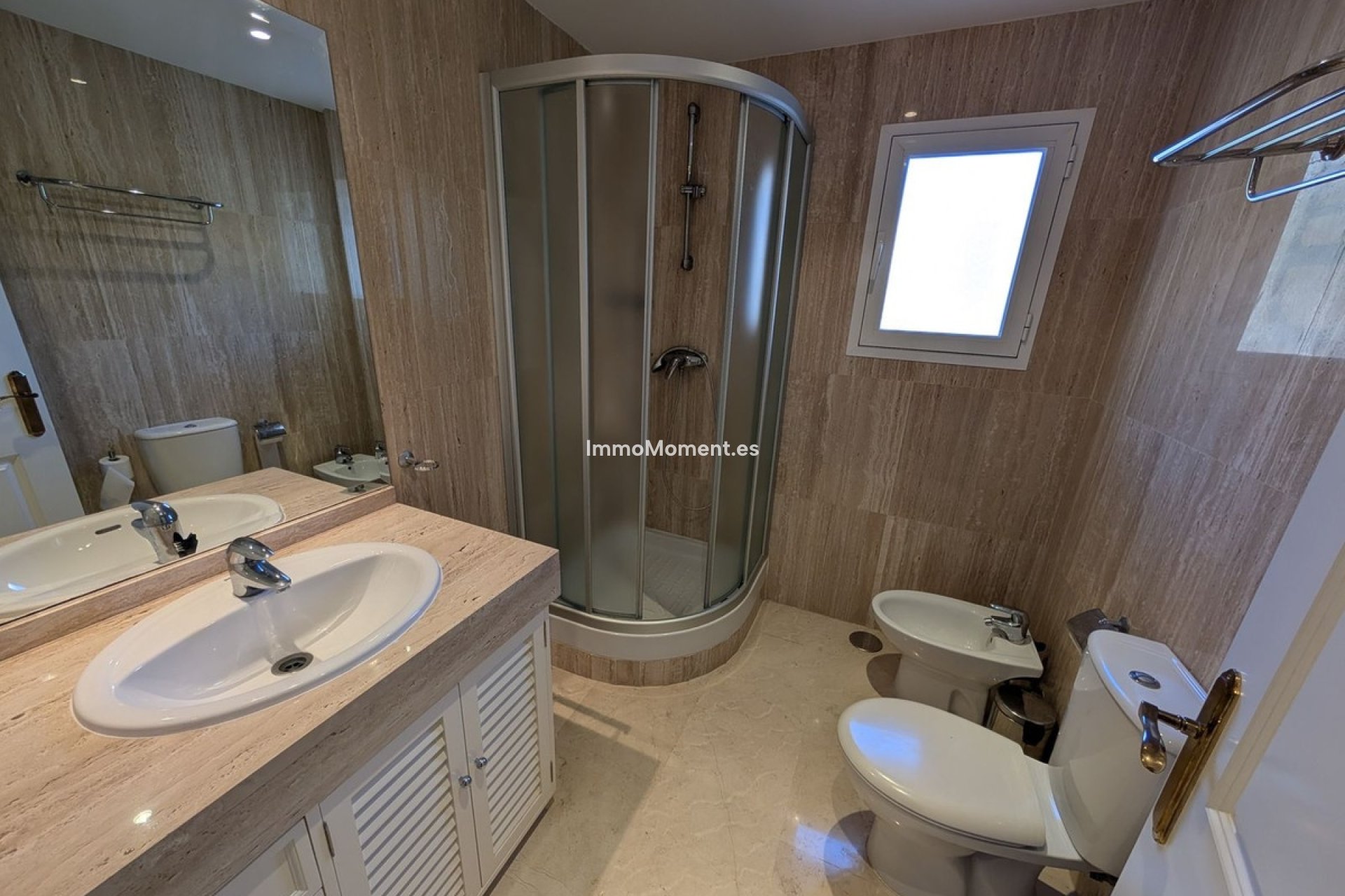 Resale - Apartment - Marbella - Elviria