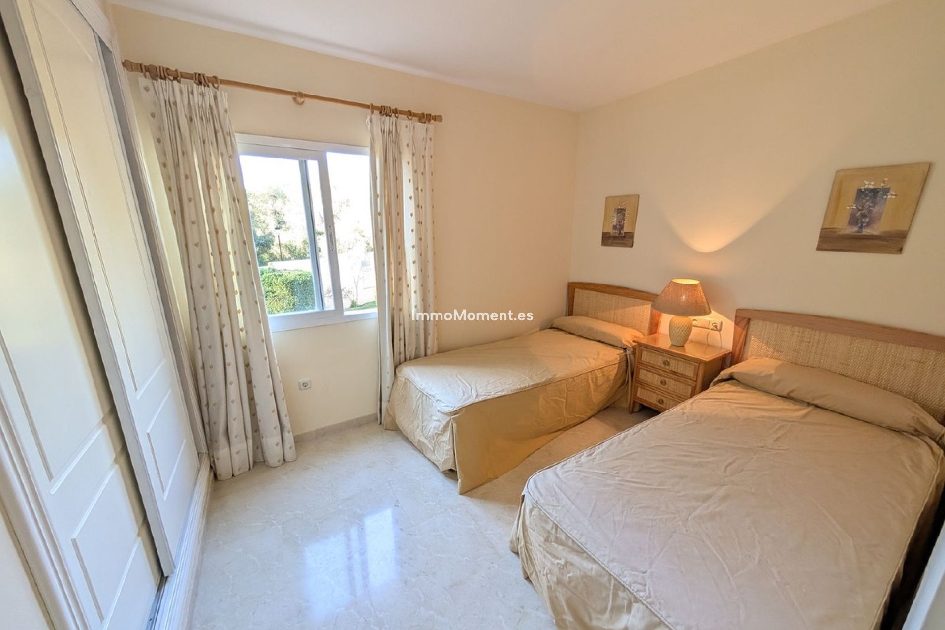Resale - Apartment - Marbella - Elviria