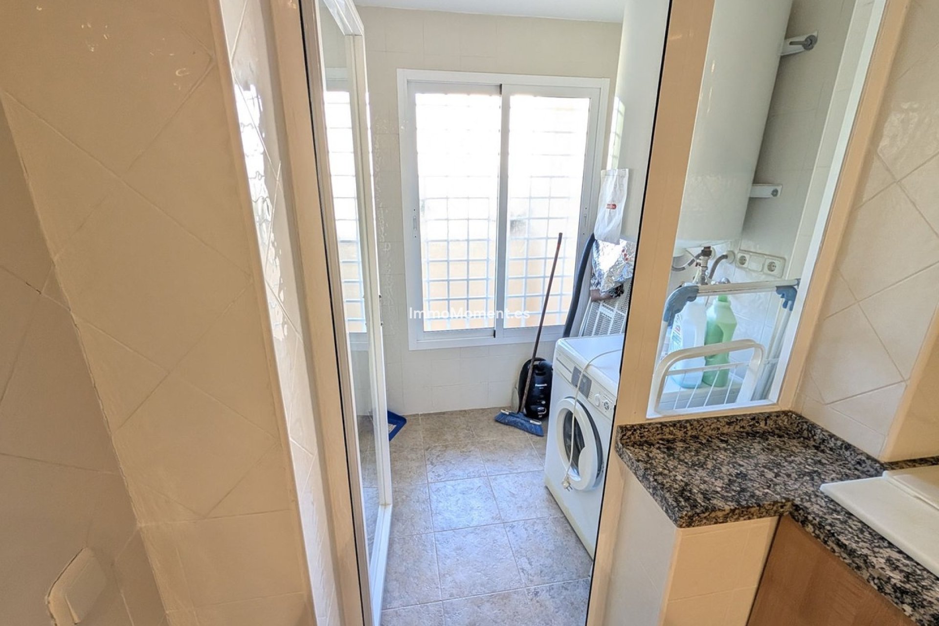 Resale - Apartment - Marbella - Elviria