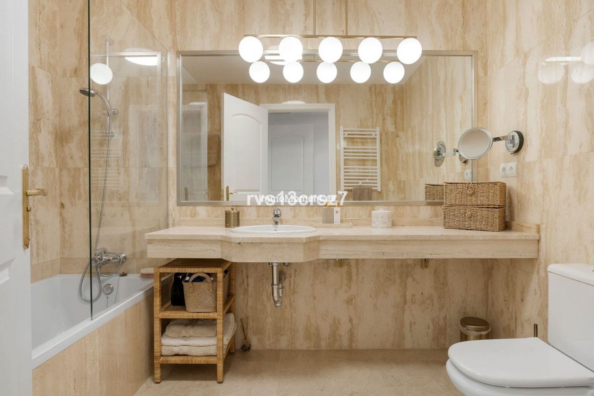 Resale - Apartment - Marbella - Elviria