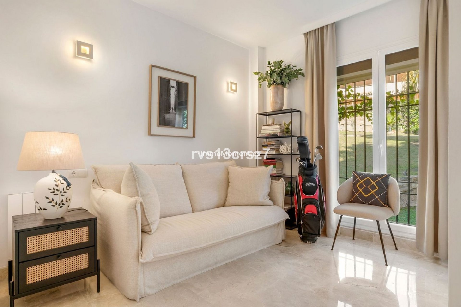 Resale - Apartment - Marbella - Elviria