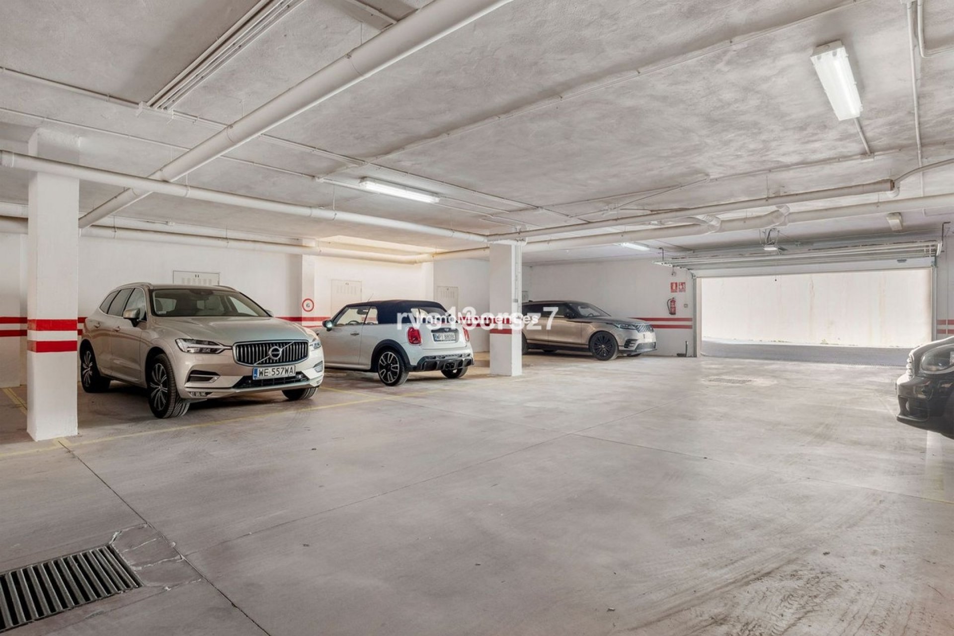 Resale - Apartment - Marbella - Elviria