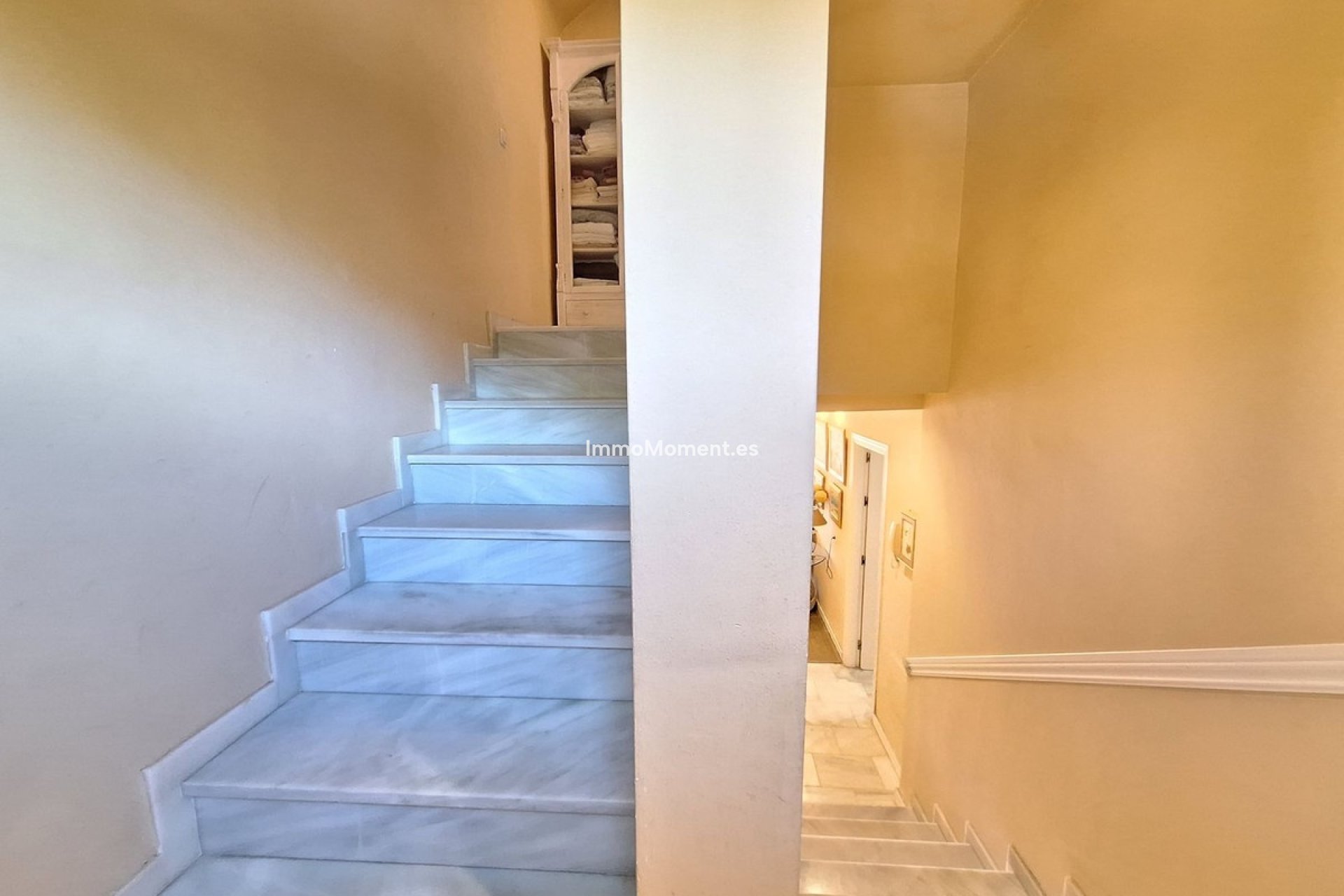 Resale - Apartment - Marbella - Elviria