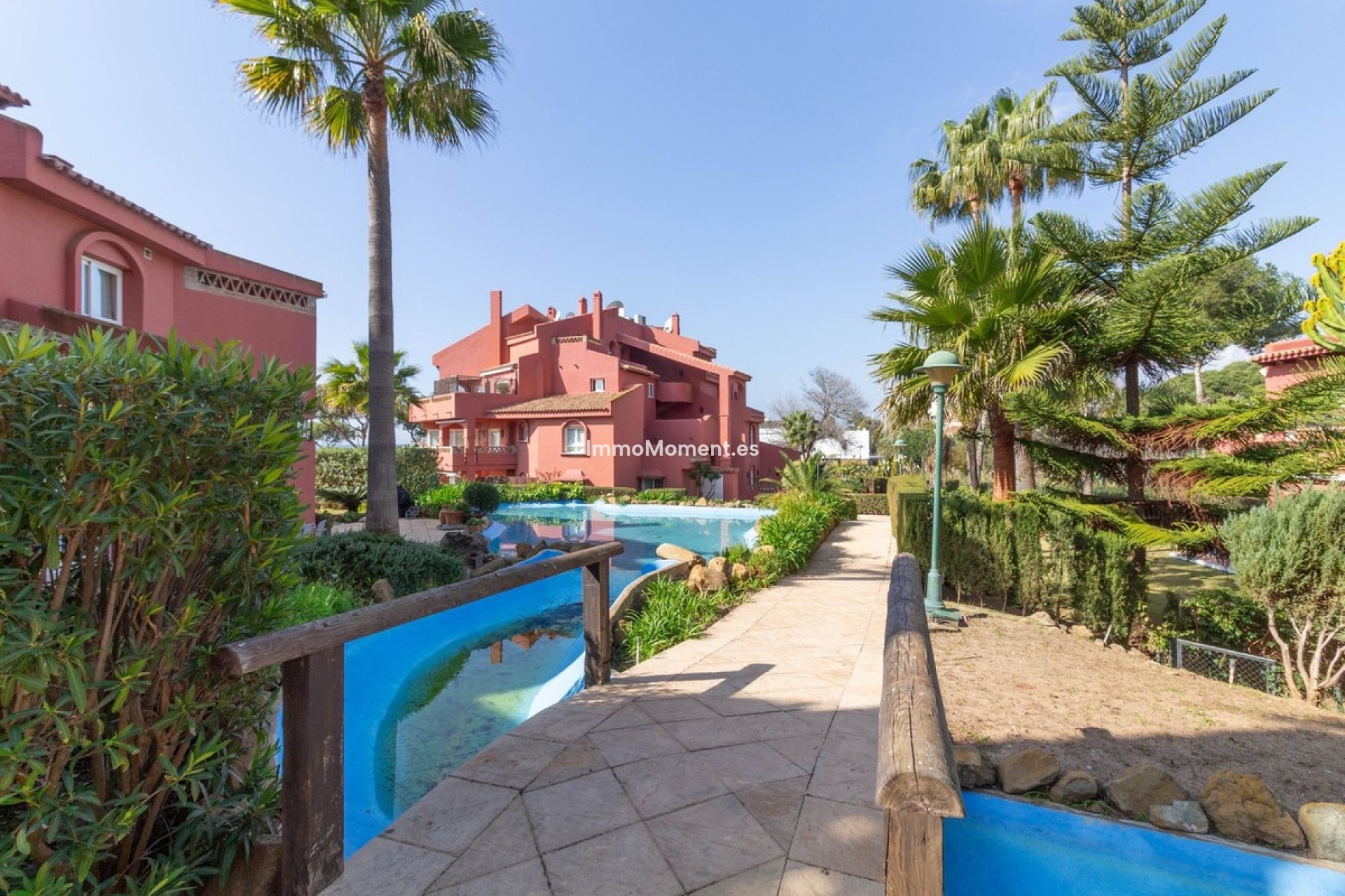 Resale - Apartment - Marbella - Elviria