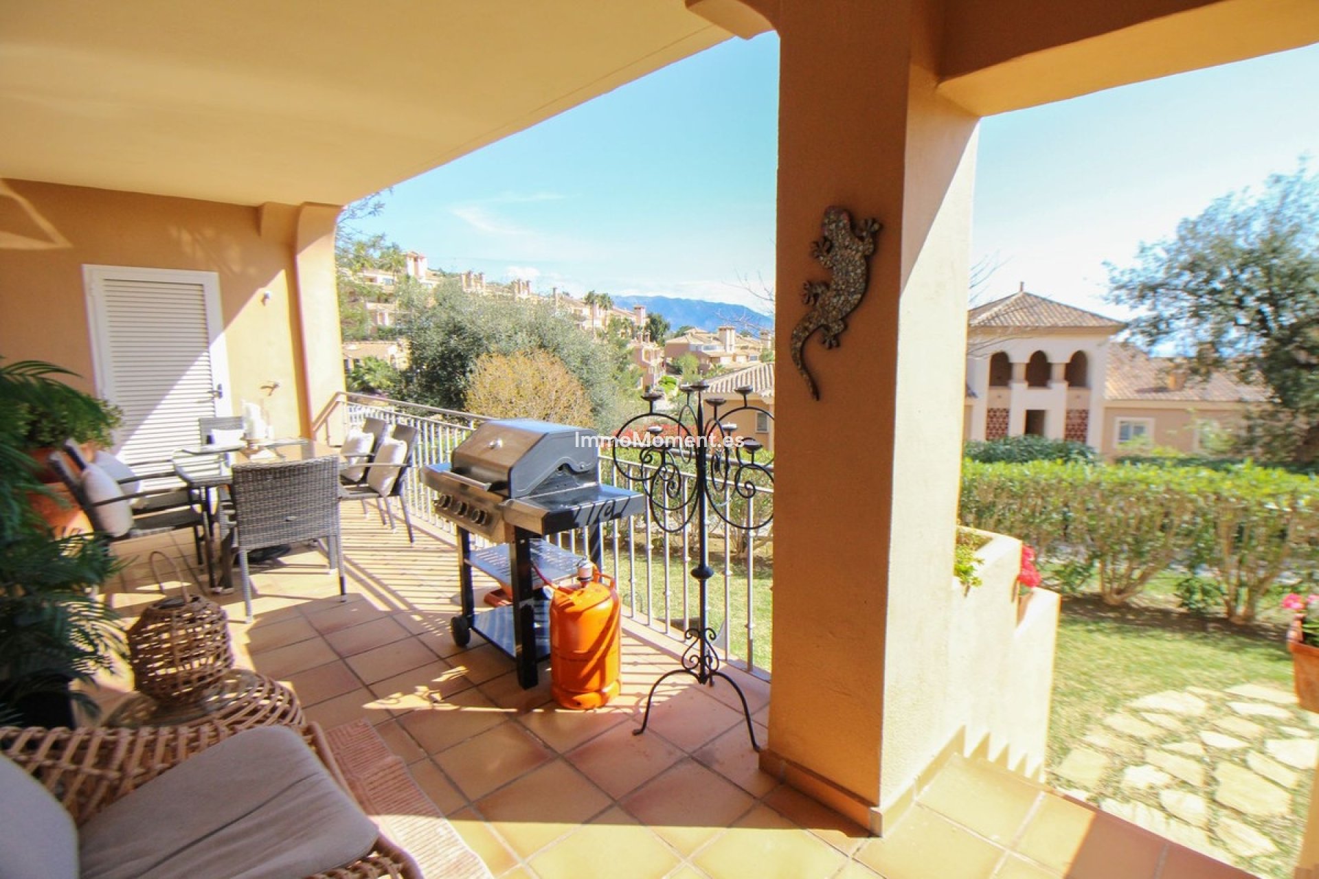 Resale - Apartment - Marbella - Elviria