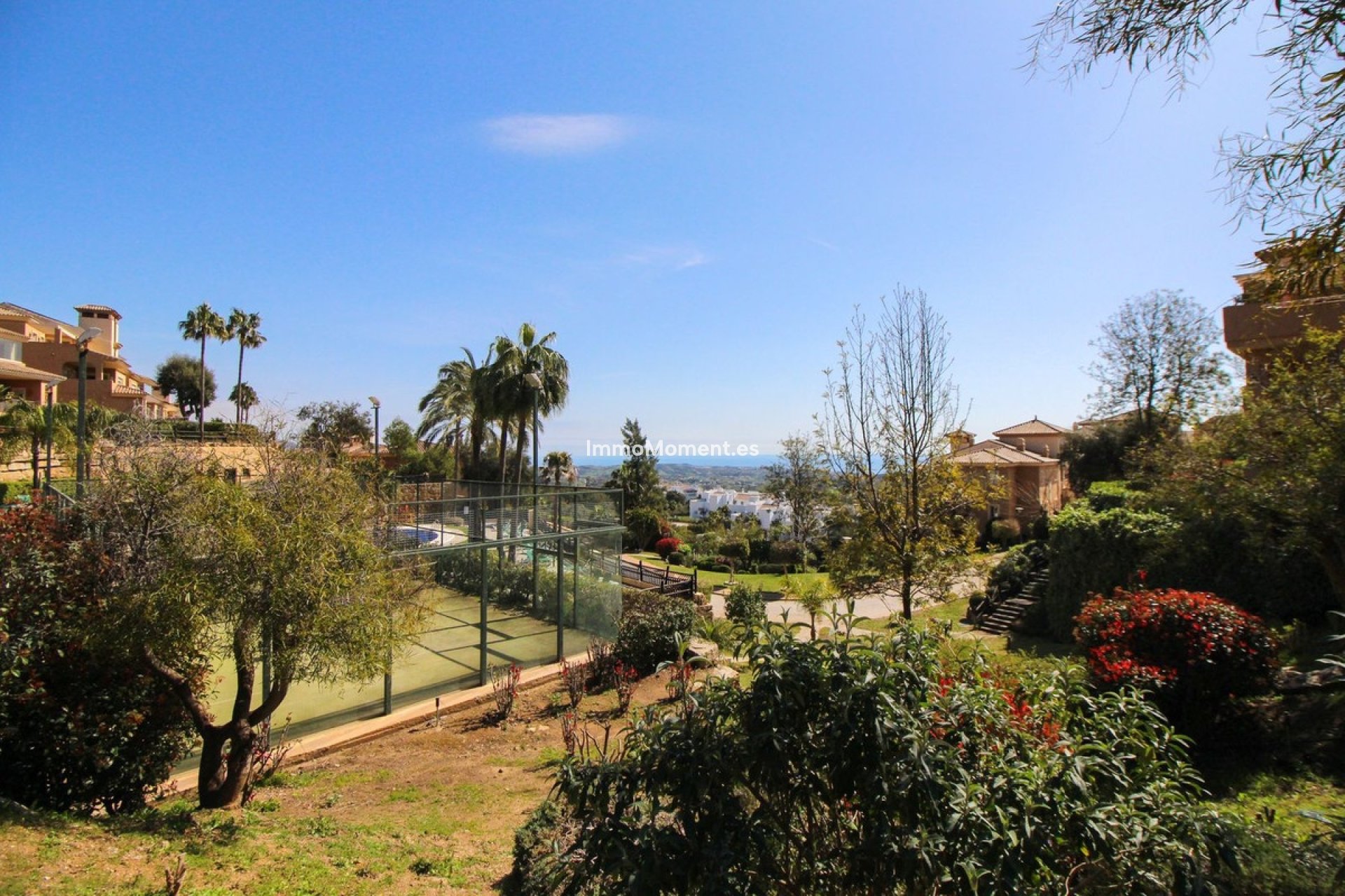 Resale - Apartment - Marbella - Elviria