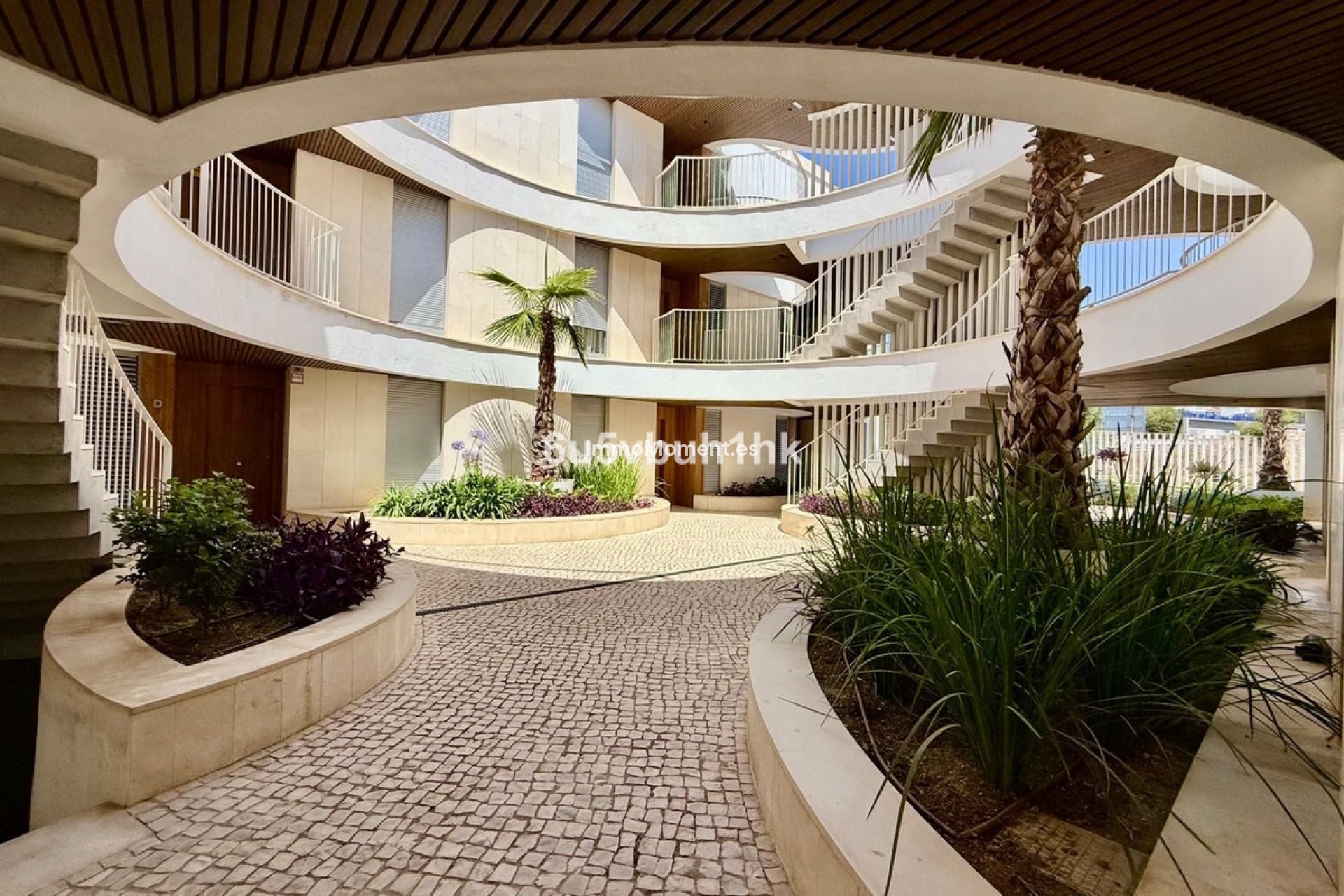 Resale - Apartment - Marbella - Elviria