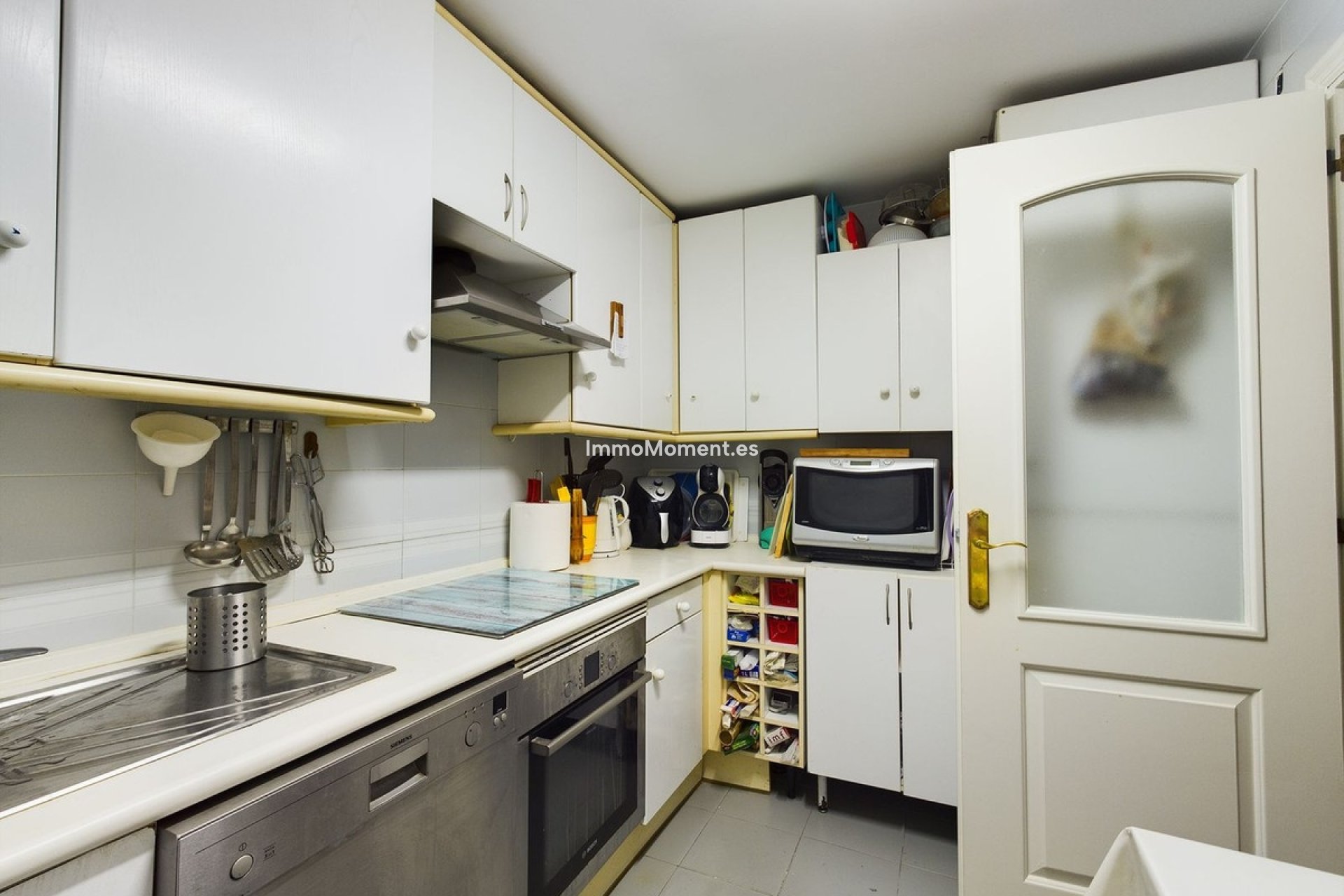 Resale - Apartment - Marbella - Elviria