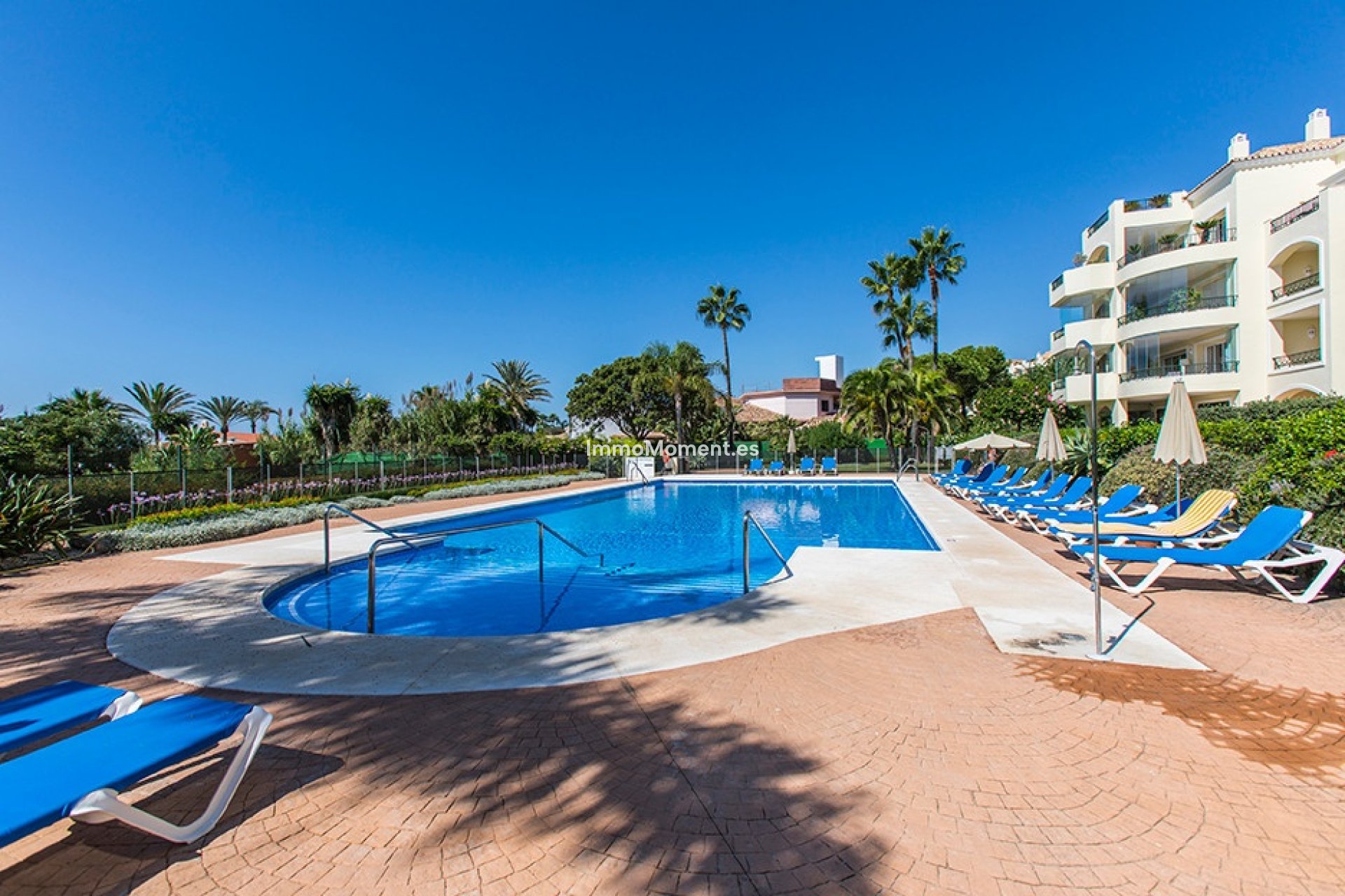 Resale - Apartment - Marbella - Elviria