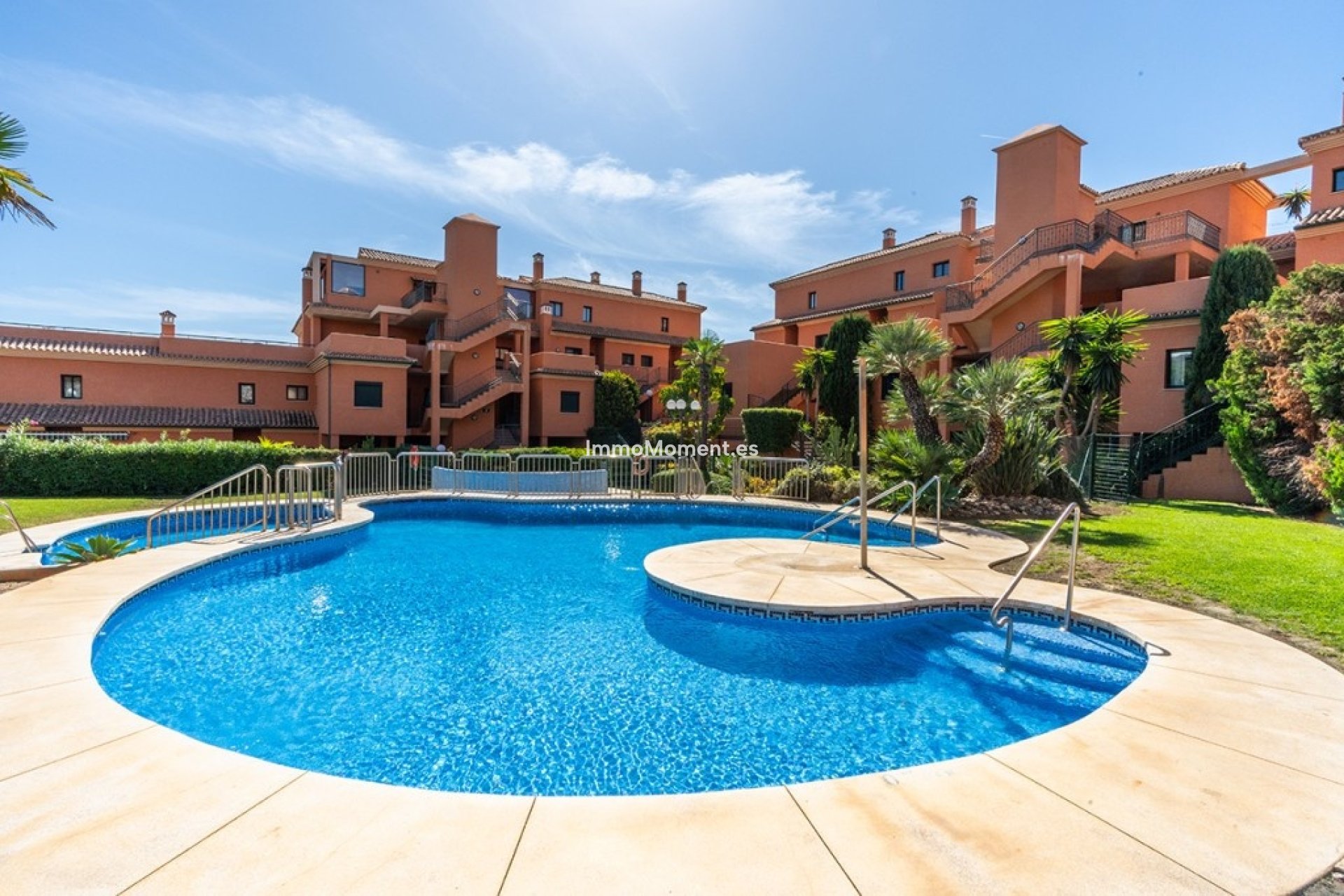 Resale - Apartment - Marbella - Elviria