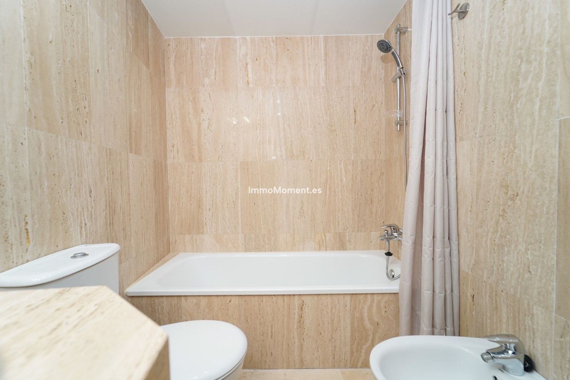 Resale - Apartment - Marbella - Elviria