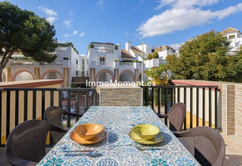 Resale - Apartment - Marbella - Elviria