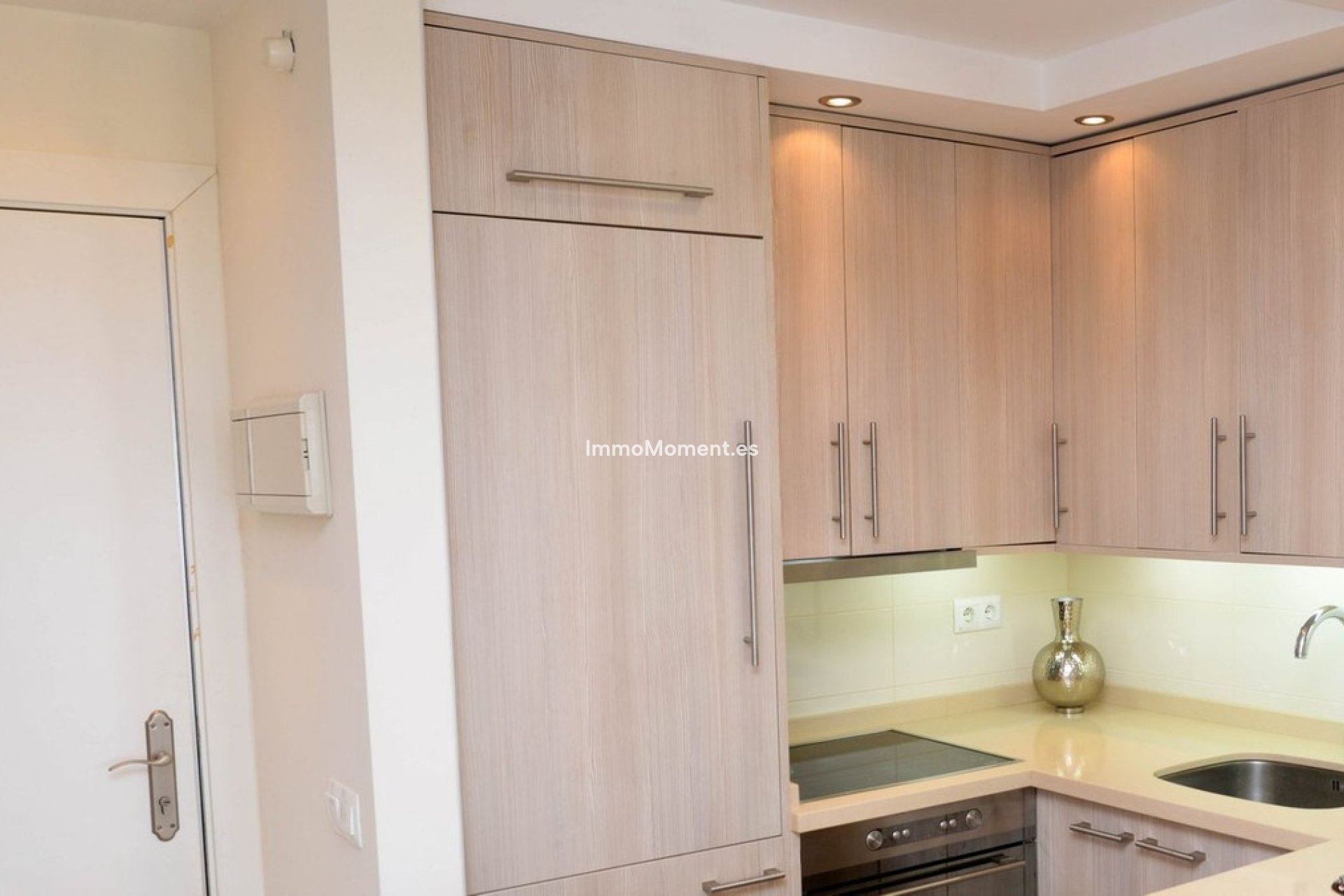 Resale - Apartment - Marbella - Elviria