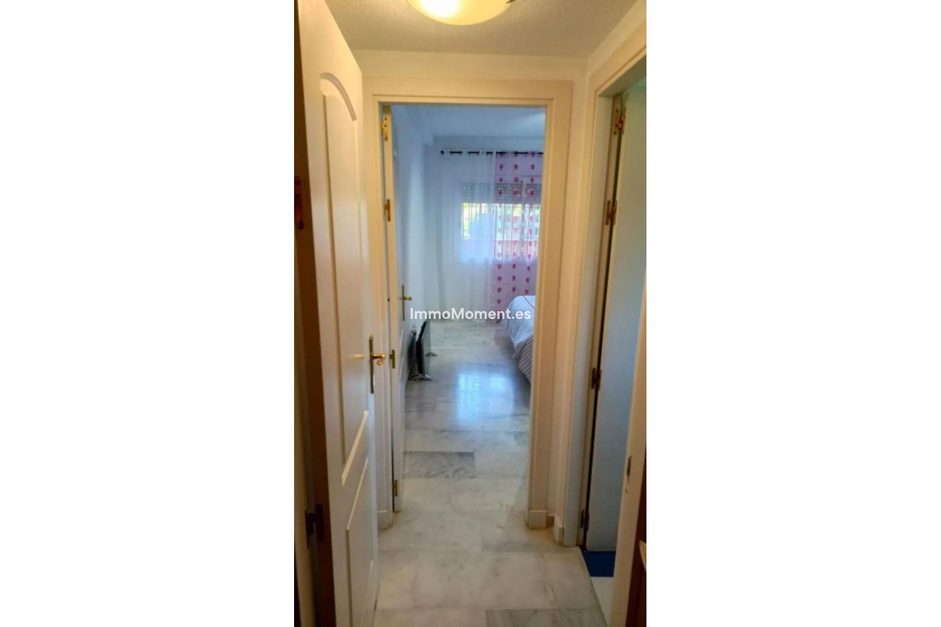 Resale - Apartment - Marbella - Elviria