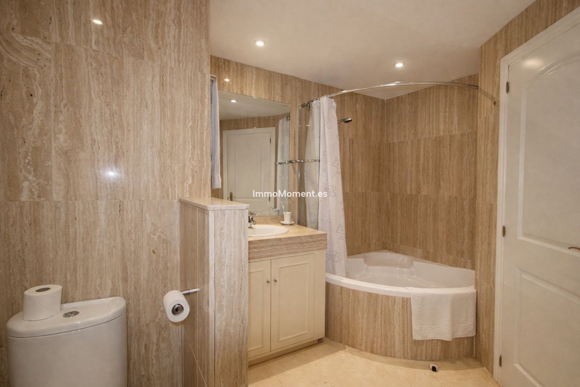 Resale - Apartment - Marbella - Elviria