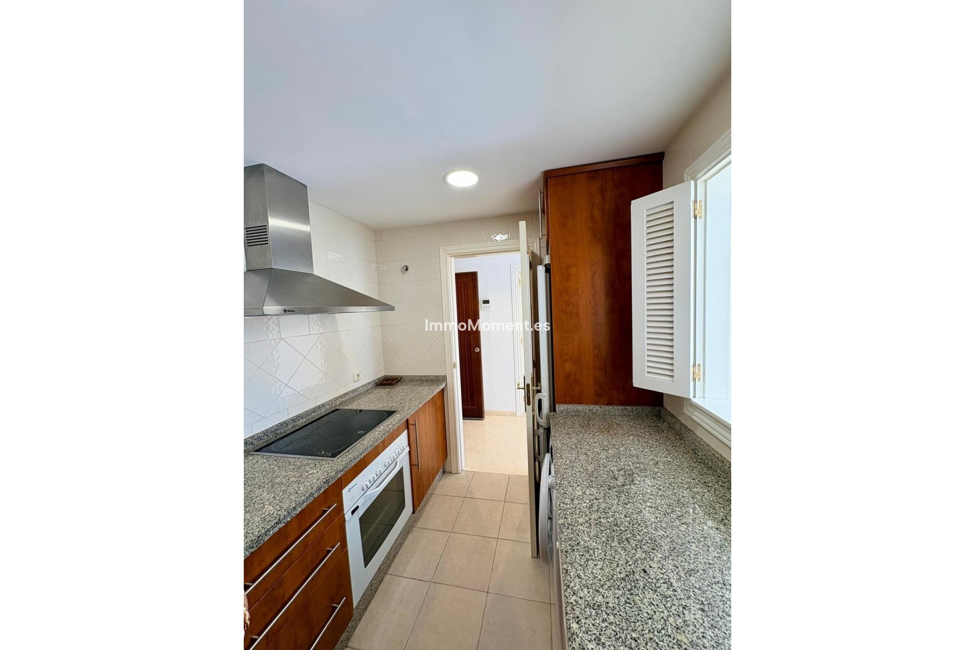 Resale - Apartment - Marbella - Elviria