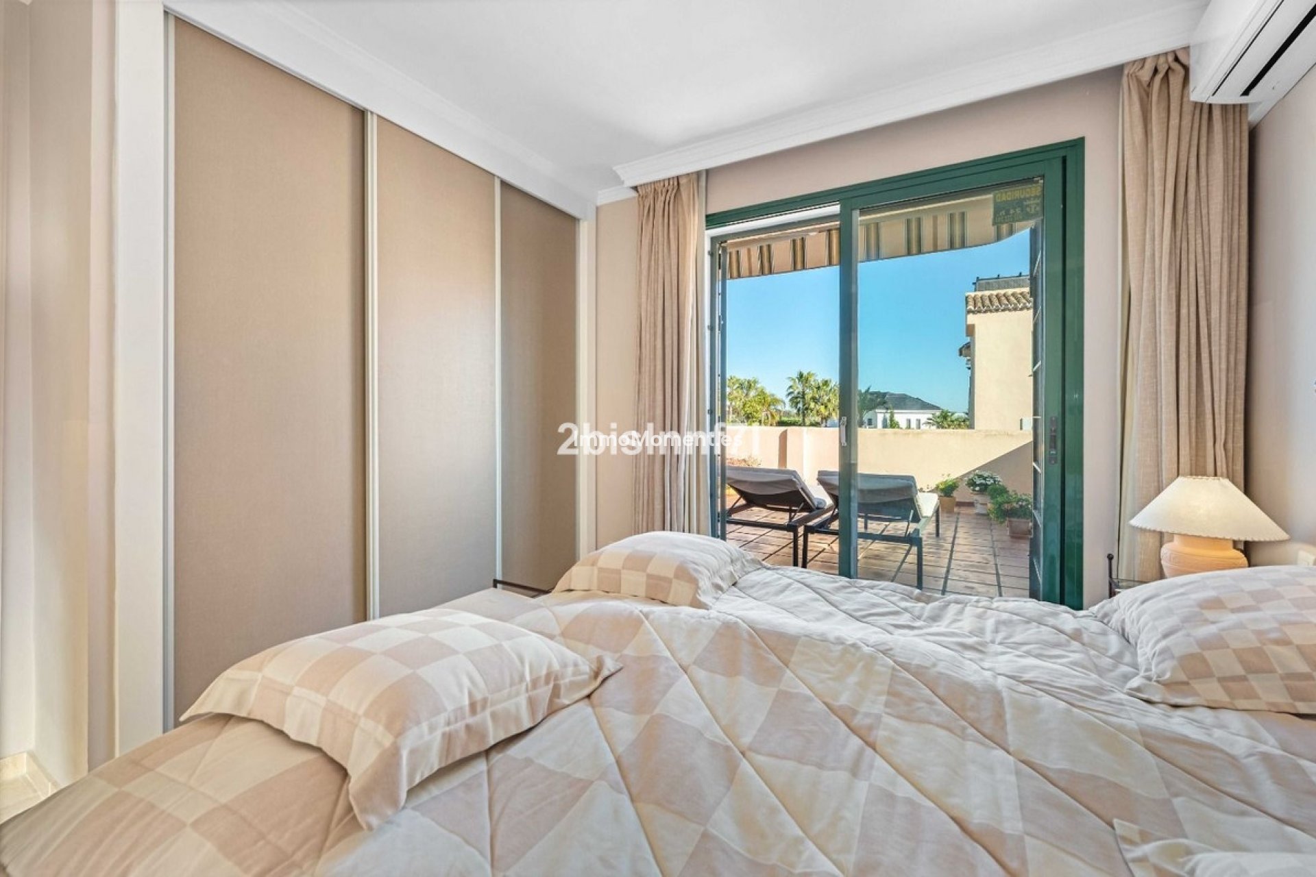 Resale - Apartment - Marbella - Elviria