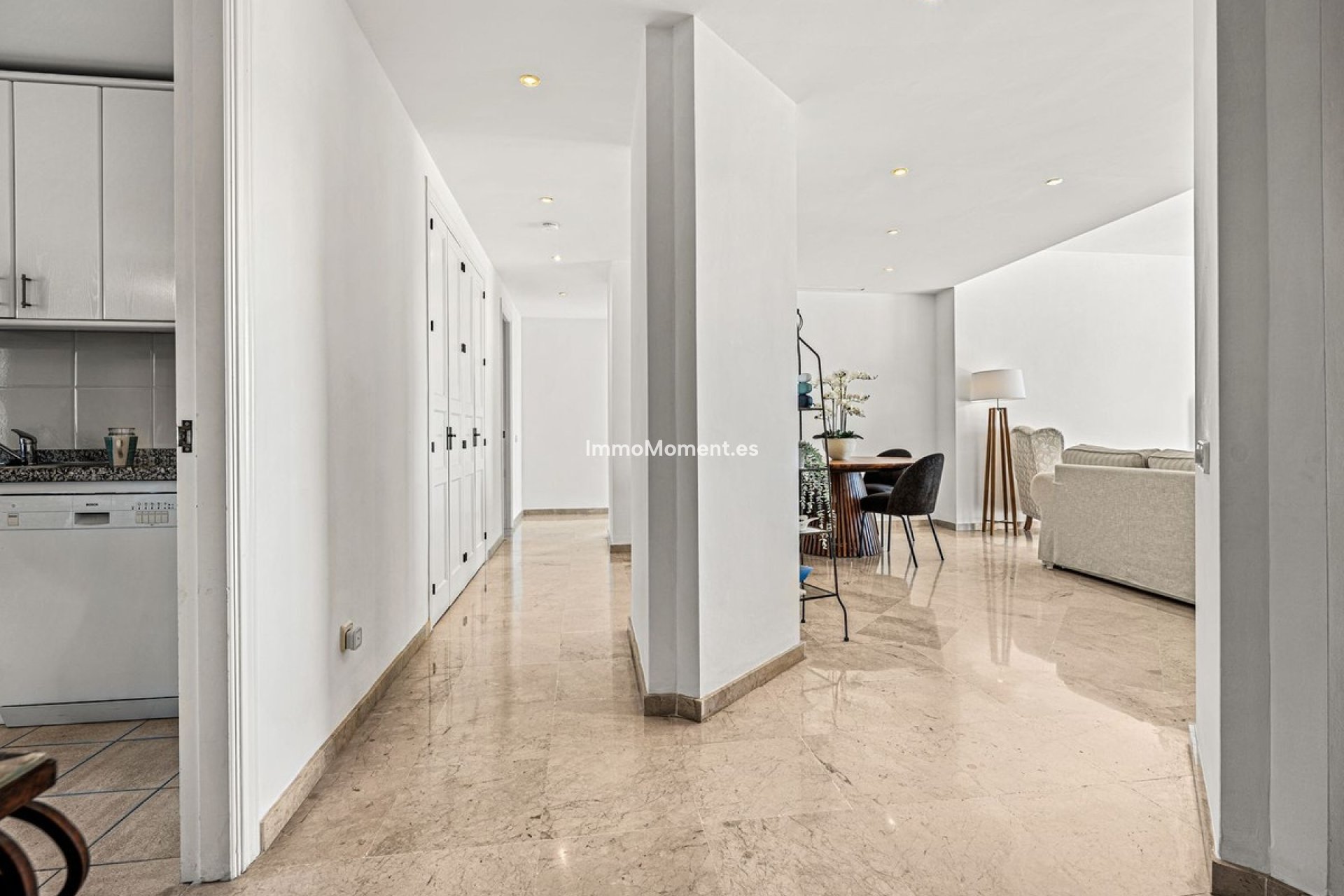 Resale - Apartment - Marbella - Elviria