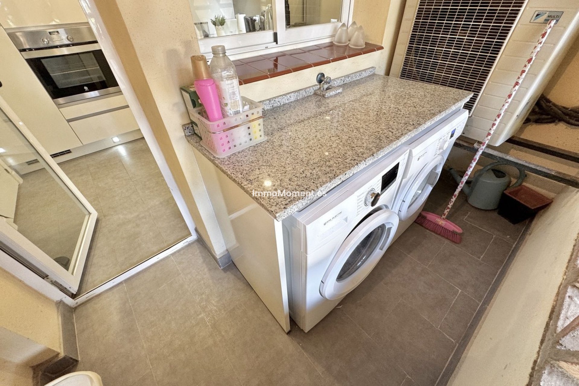 Resale - Apartment - Marbella - Elviria