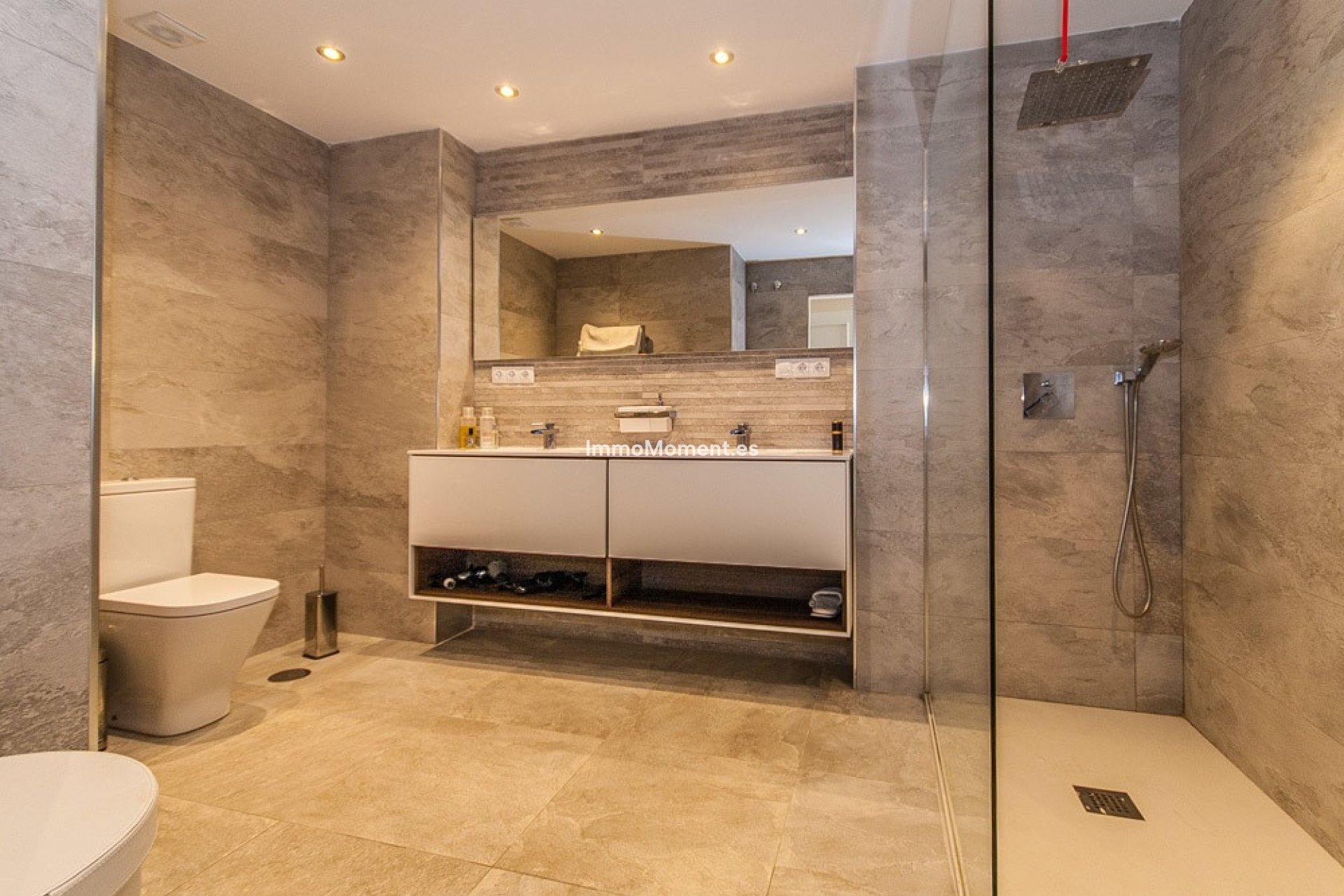 Resale - Apartment - Marbella - Elviria