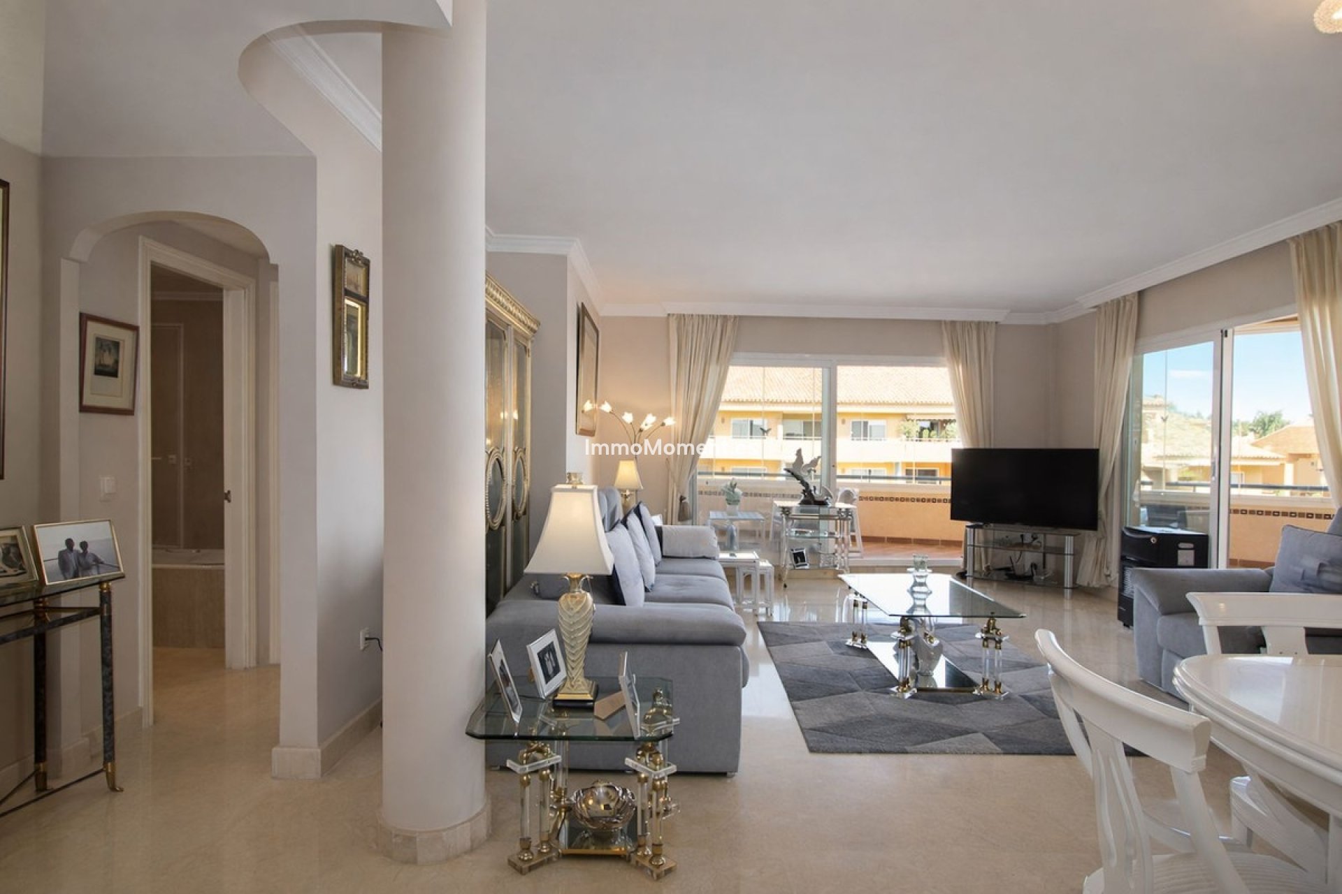 Resale - Apartment - Marbella - Elviria