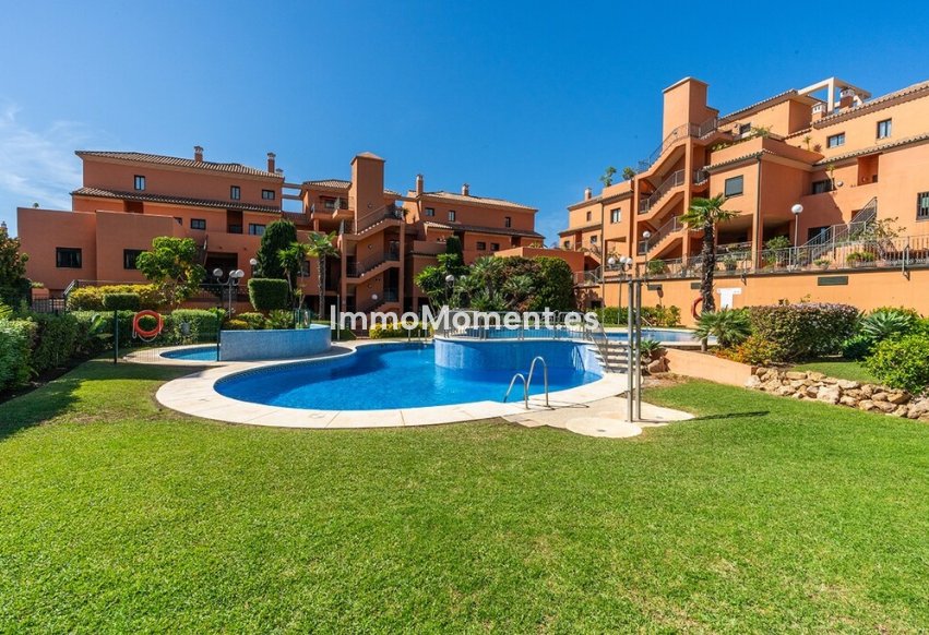 Resale - Apartment - Marbella - Elviria